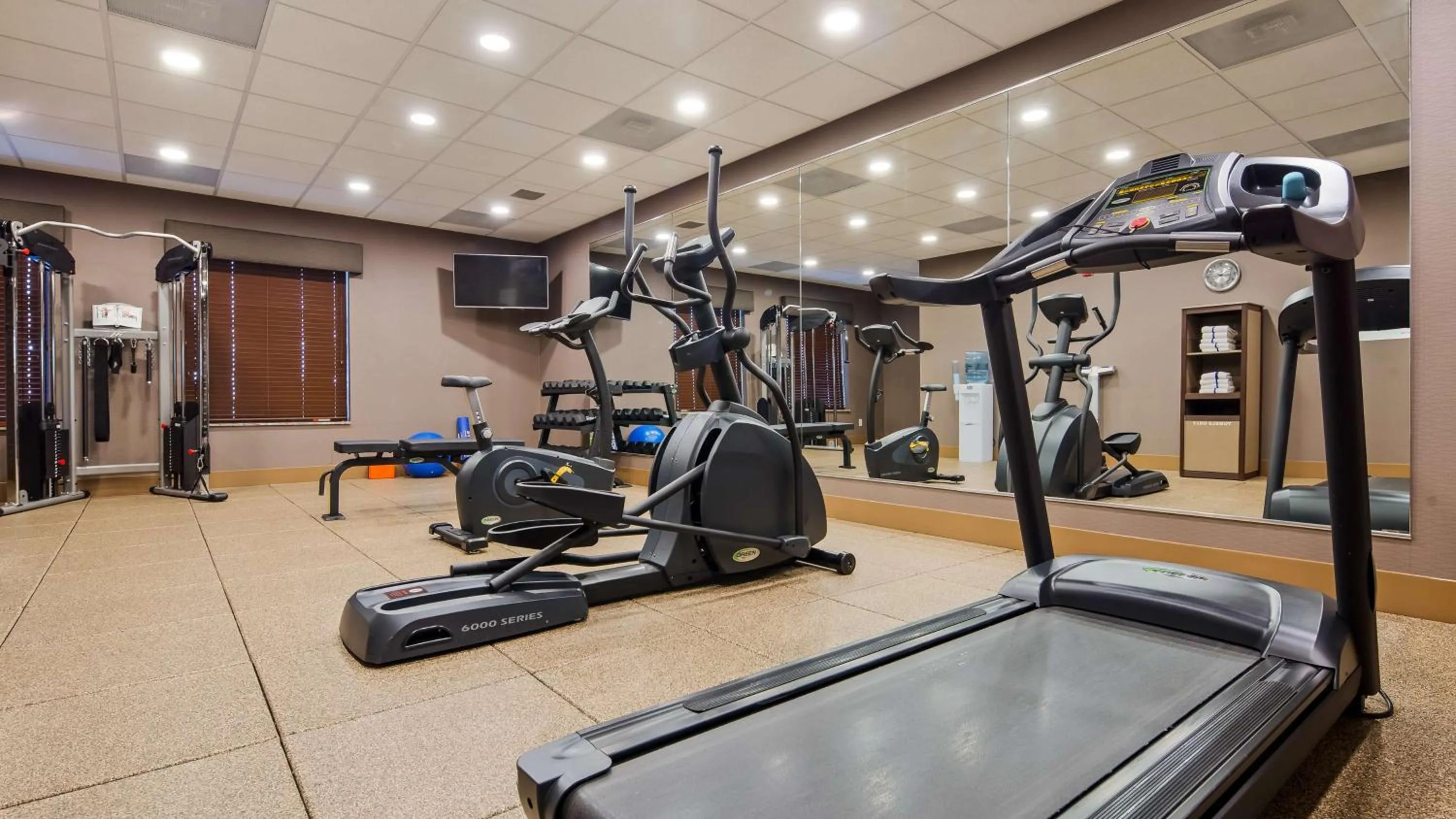 Spa and wellness centre/facilities in Best Western Plus Lincoln Inn & Suites