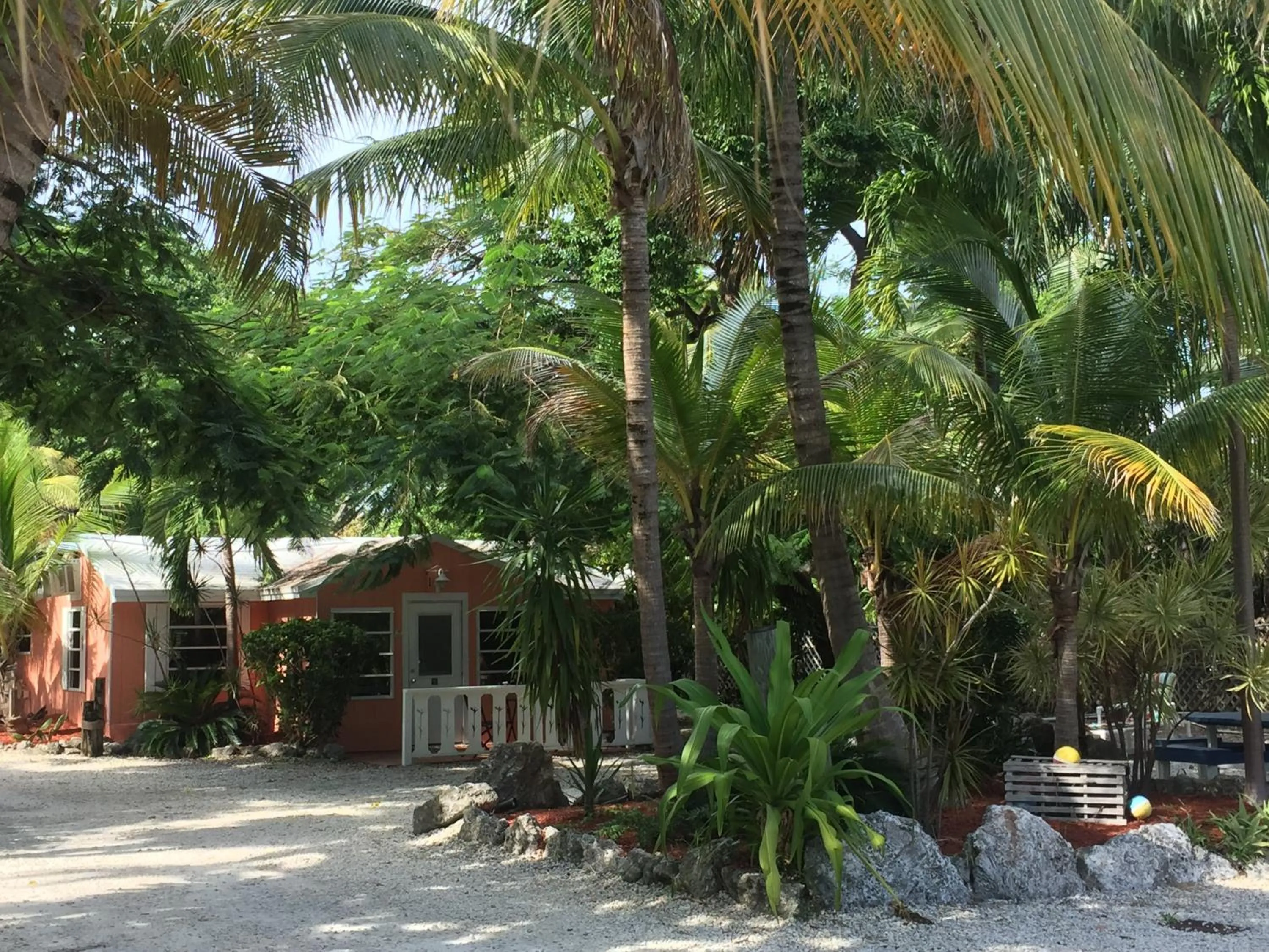 Facade/entrance in The Pelican Key Largo Cottages