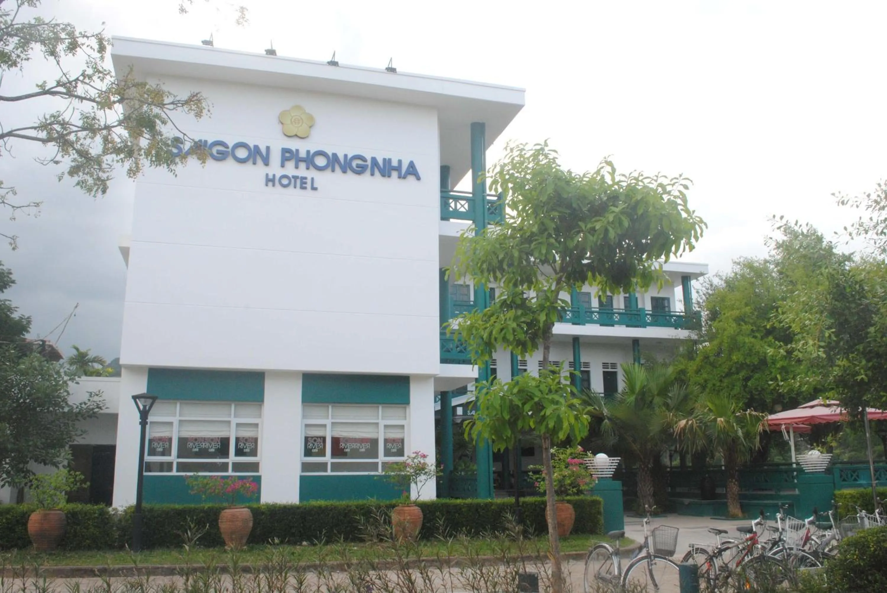 Property building in Sai Gon Phong Nha Hotel