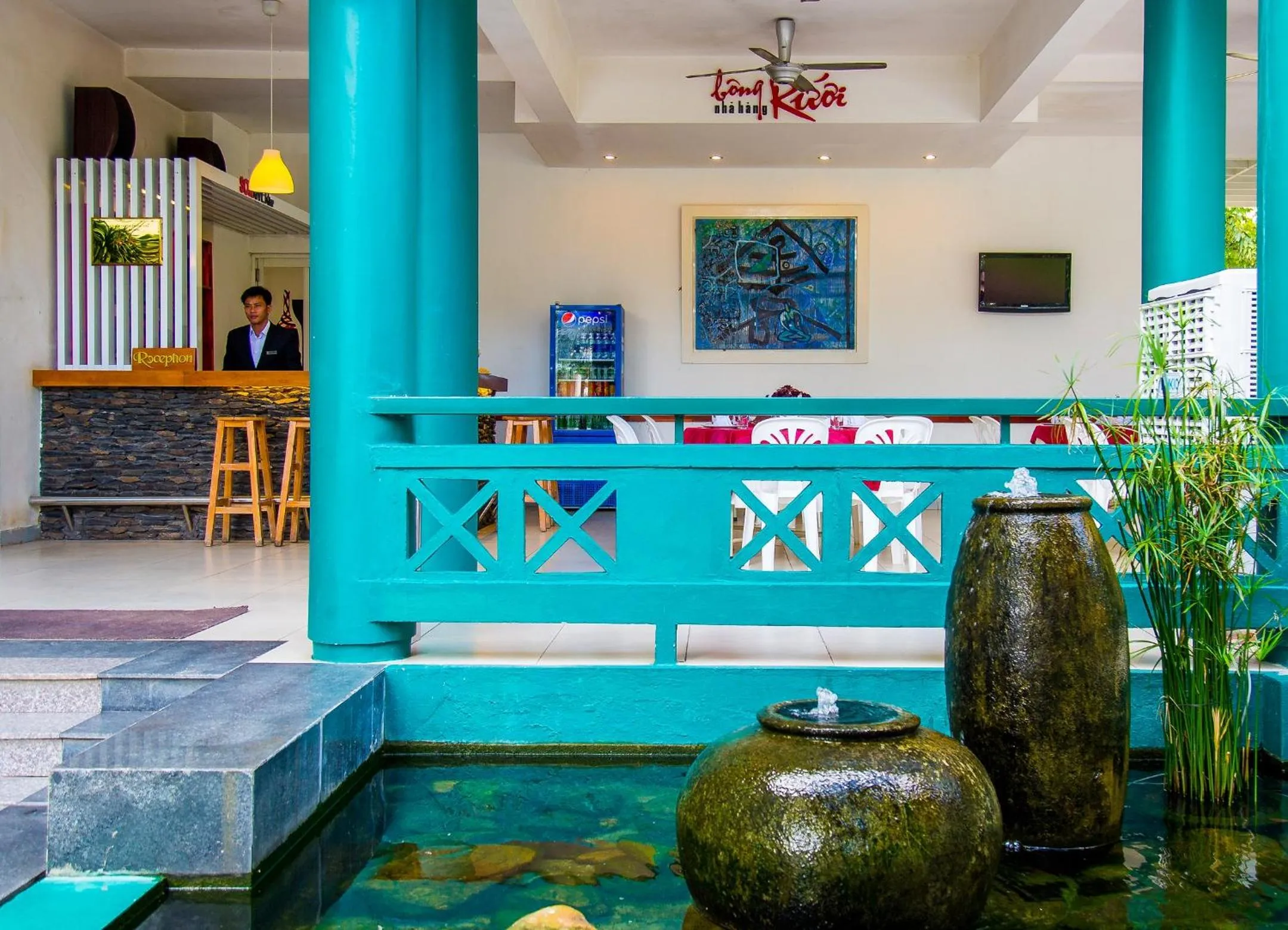 Restaurant/places to eat in Sai Gon Phong Nha Hotel