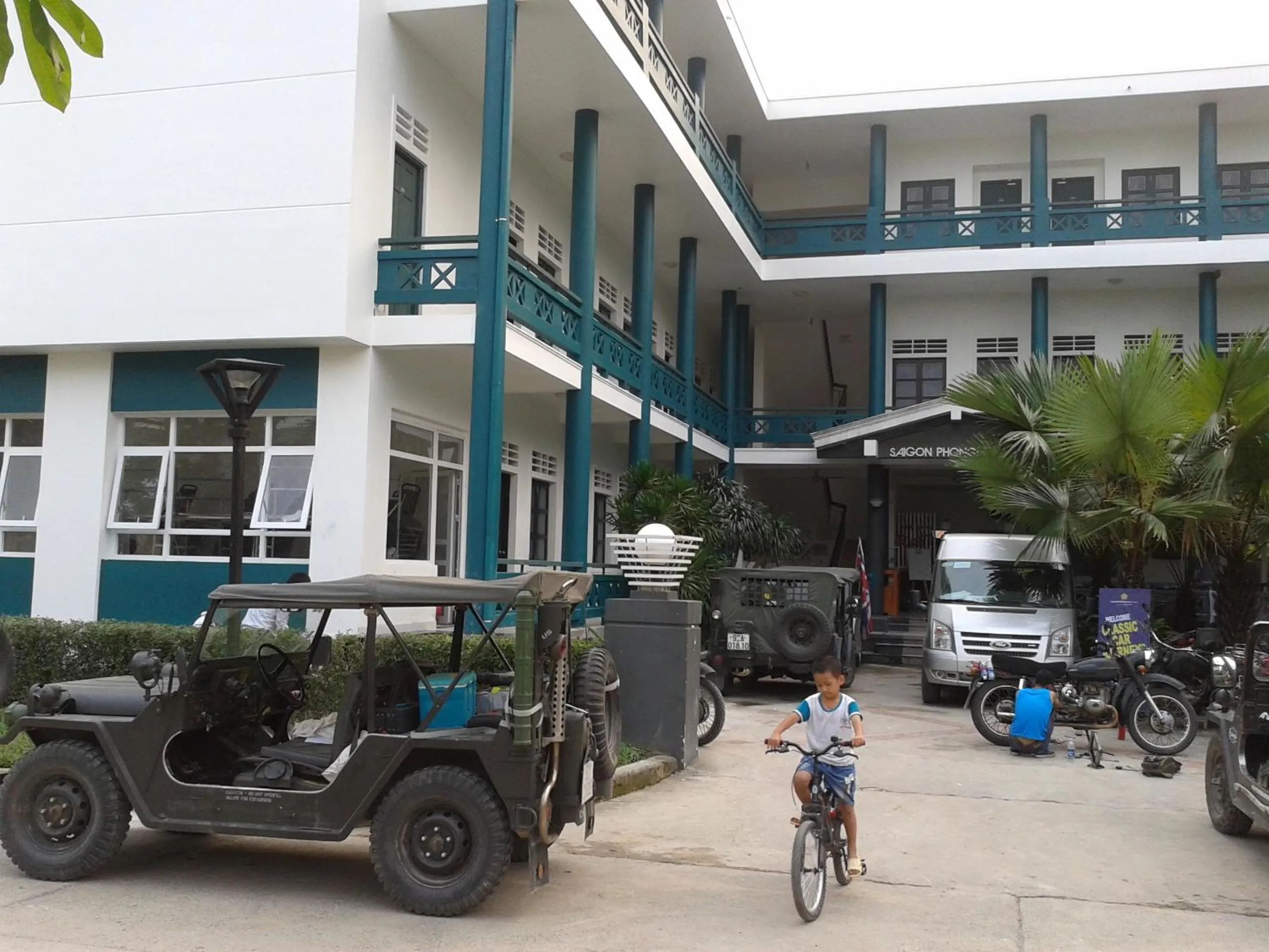Parking in Sai Gon Phong Nha Hotel