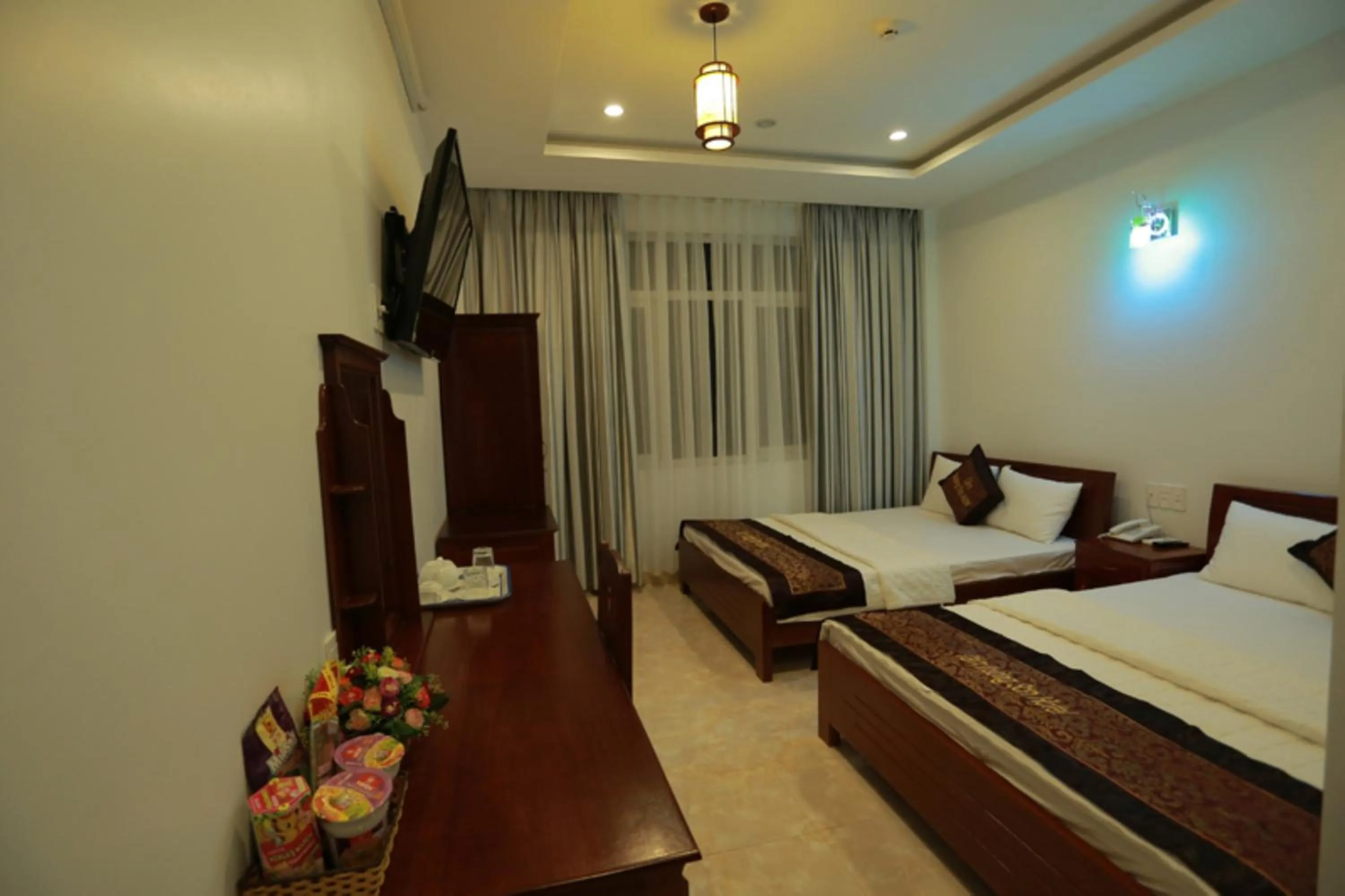 Bedroom, Bed in Tan Truong Son Hotel