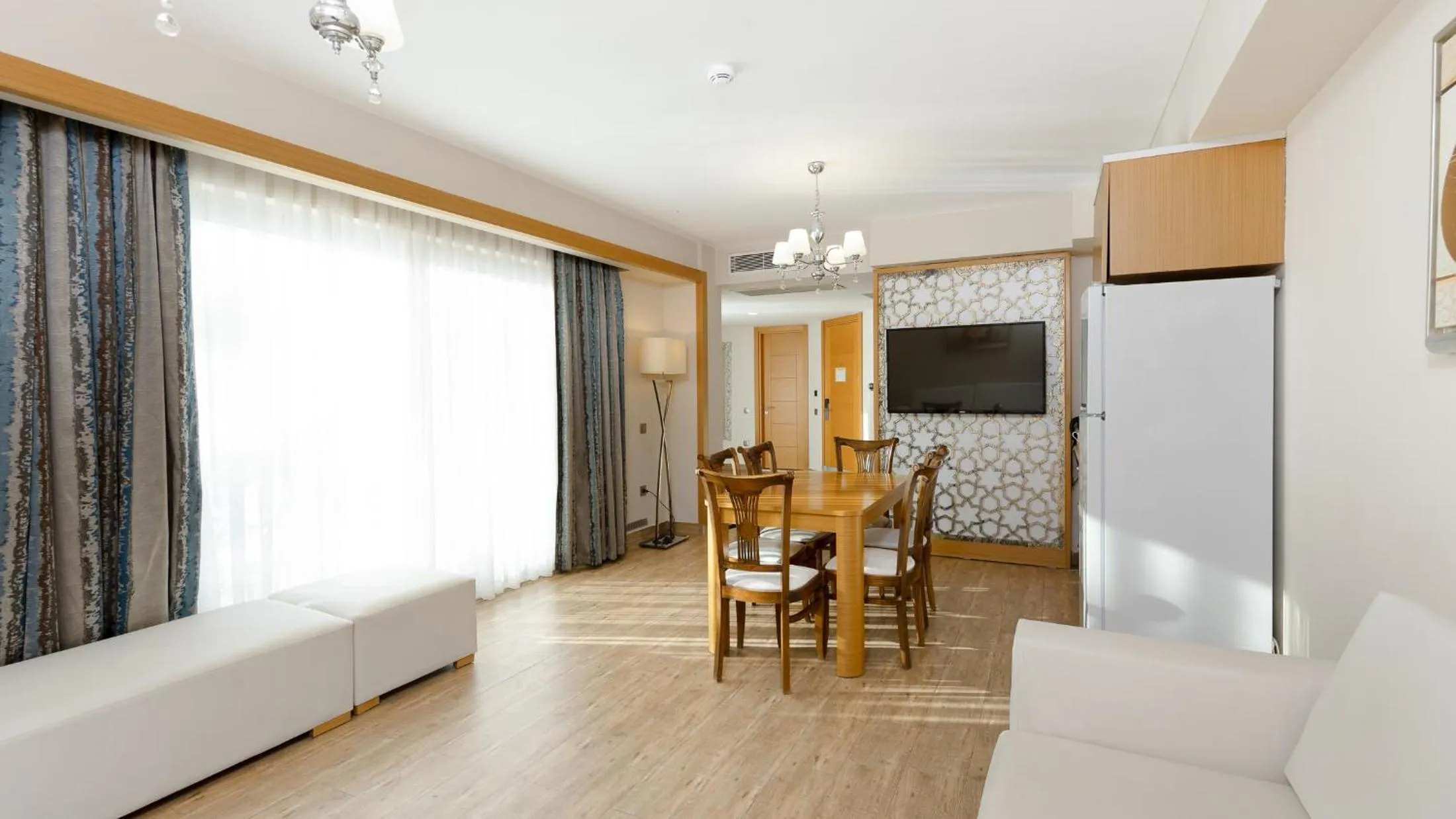 Communal lounge/ TV room, Bed in Aquasis De Luxe Resort & SPA - Ultra All Inclusive