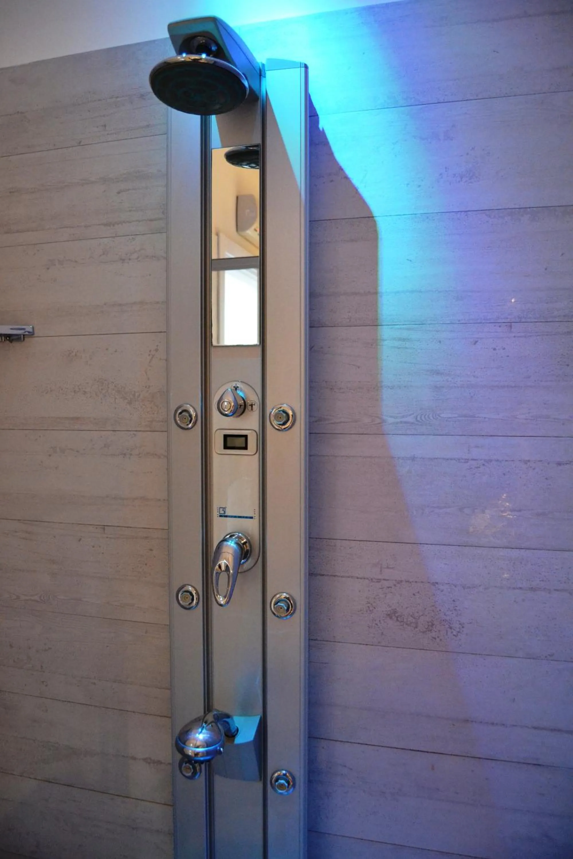 Shower in Beatrice Home