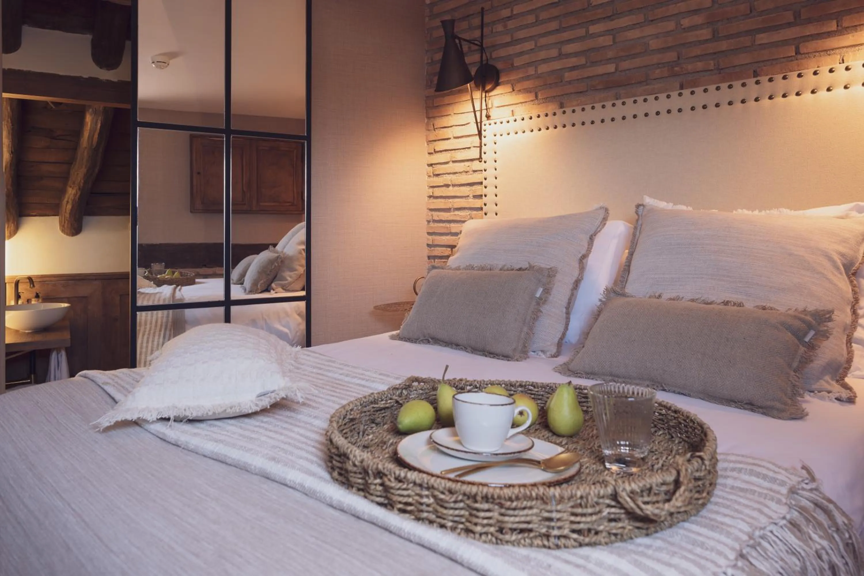 Bed in CANDIL SUITE Realejo