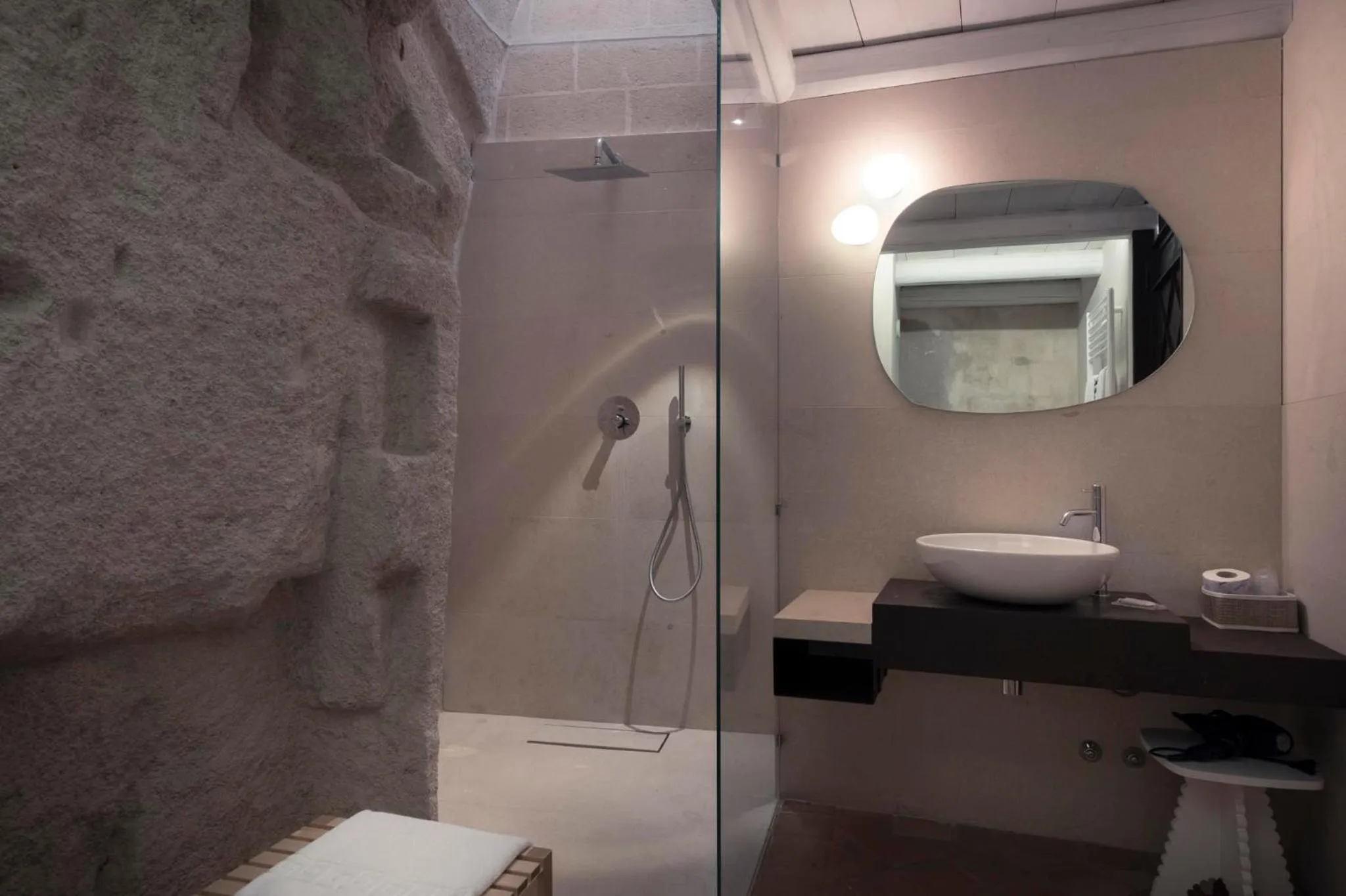 Shower in Le Dimore Dell' Idris