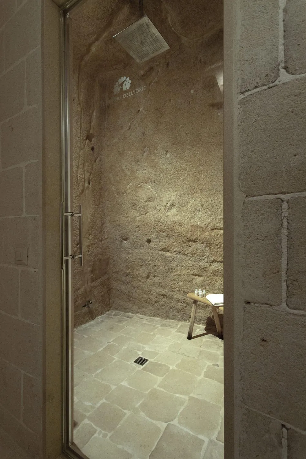 Shower in Le Dimore Dell' Idris