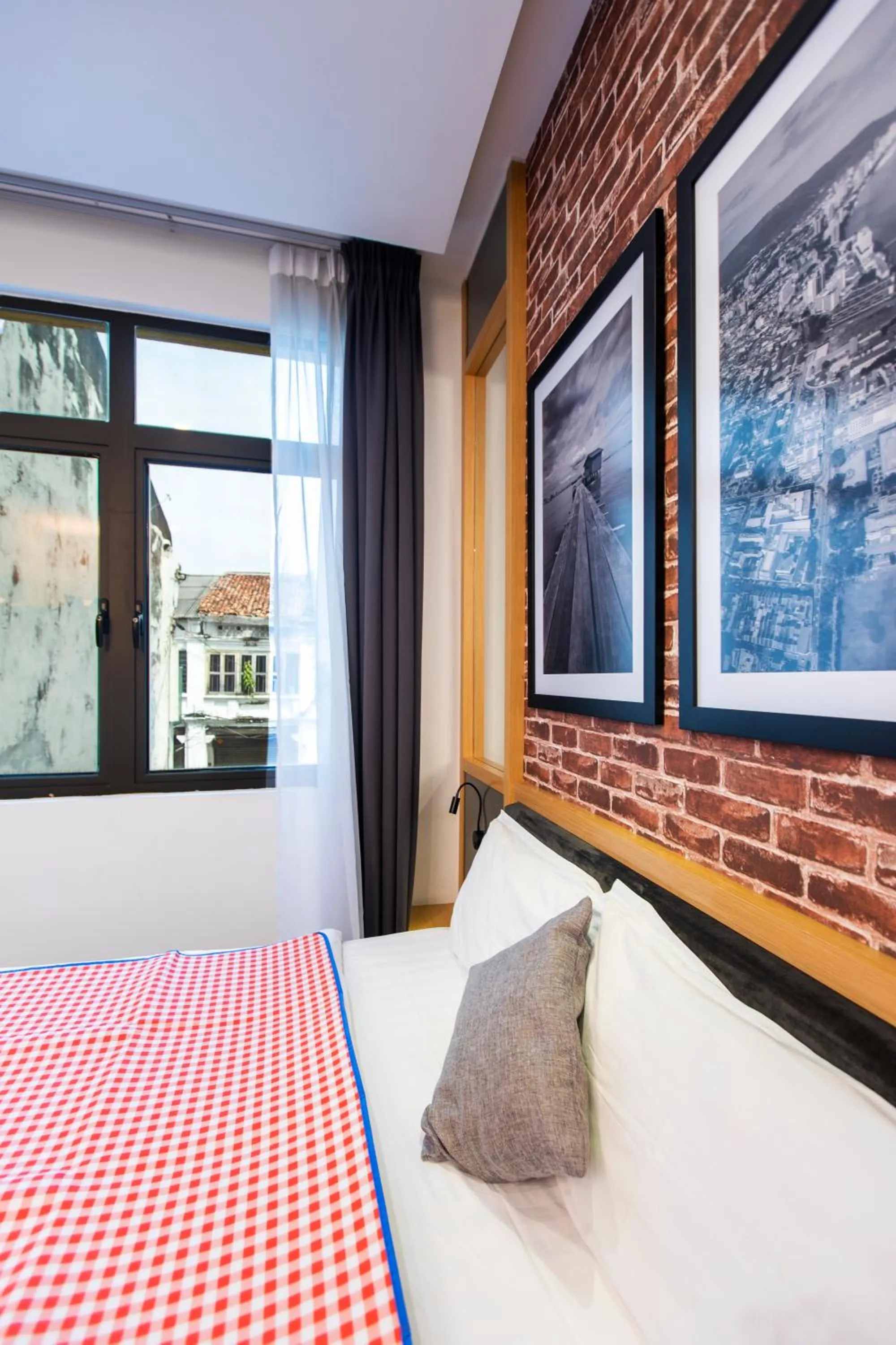 Bed in B Street Hotel