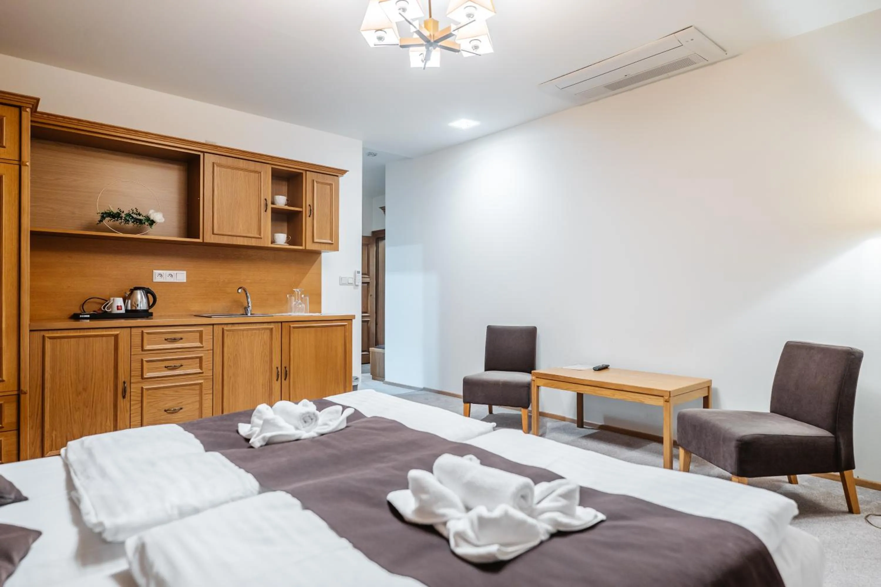 Bedroom, Bed in Hotel resort Lovecká bašta Strakonice