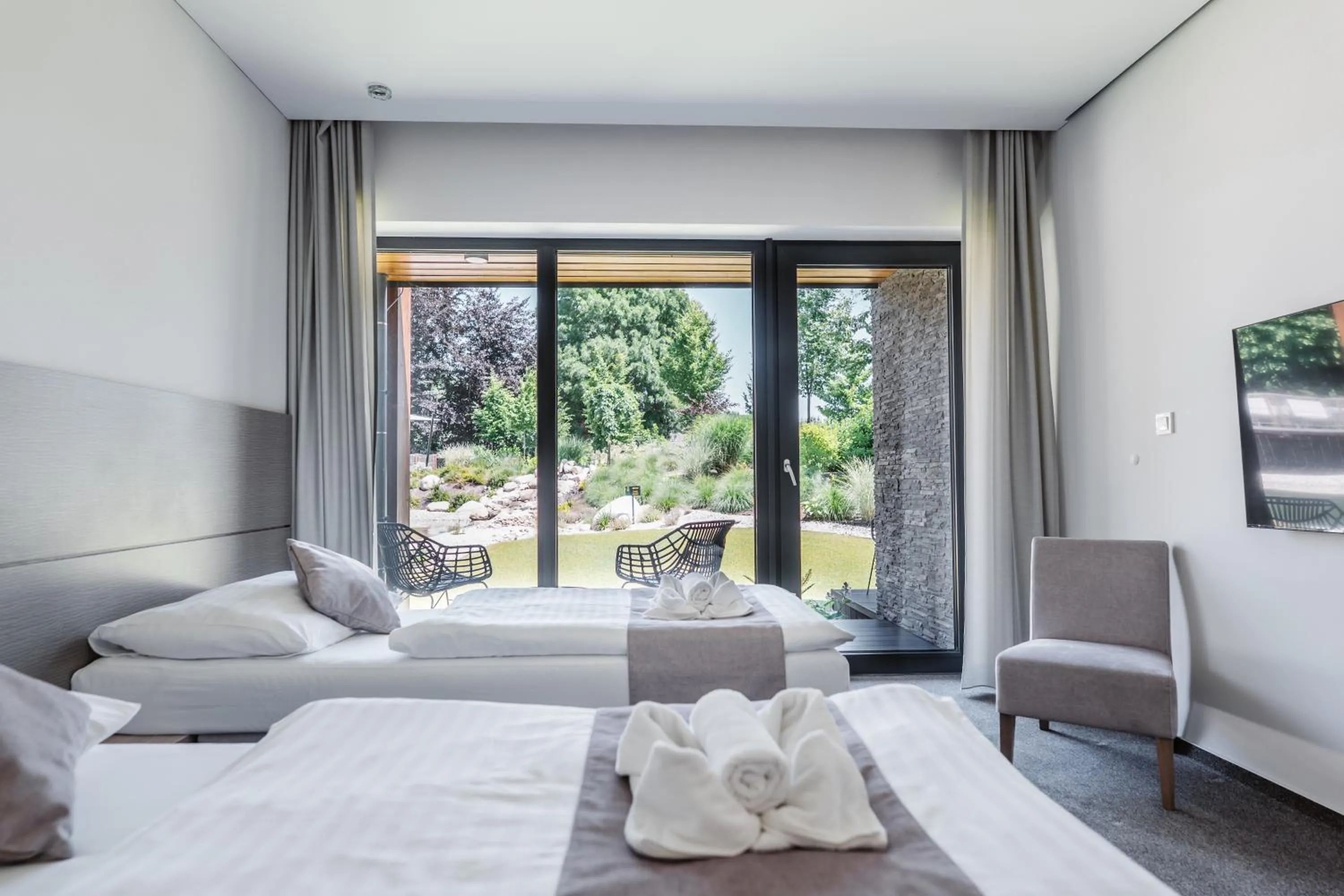 Bedroom, Bed in Hotel resort Lovecká bašta Strakonice