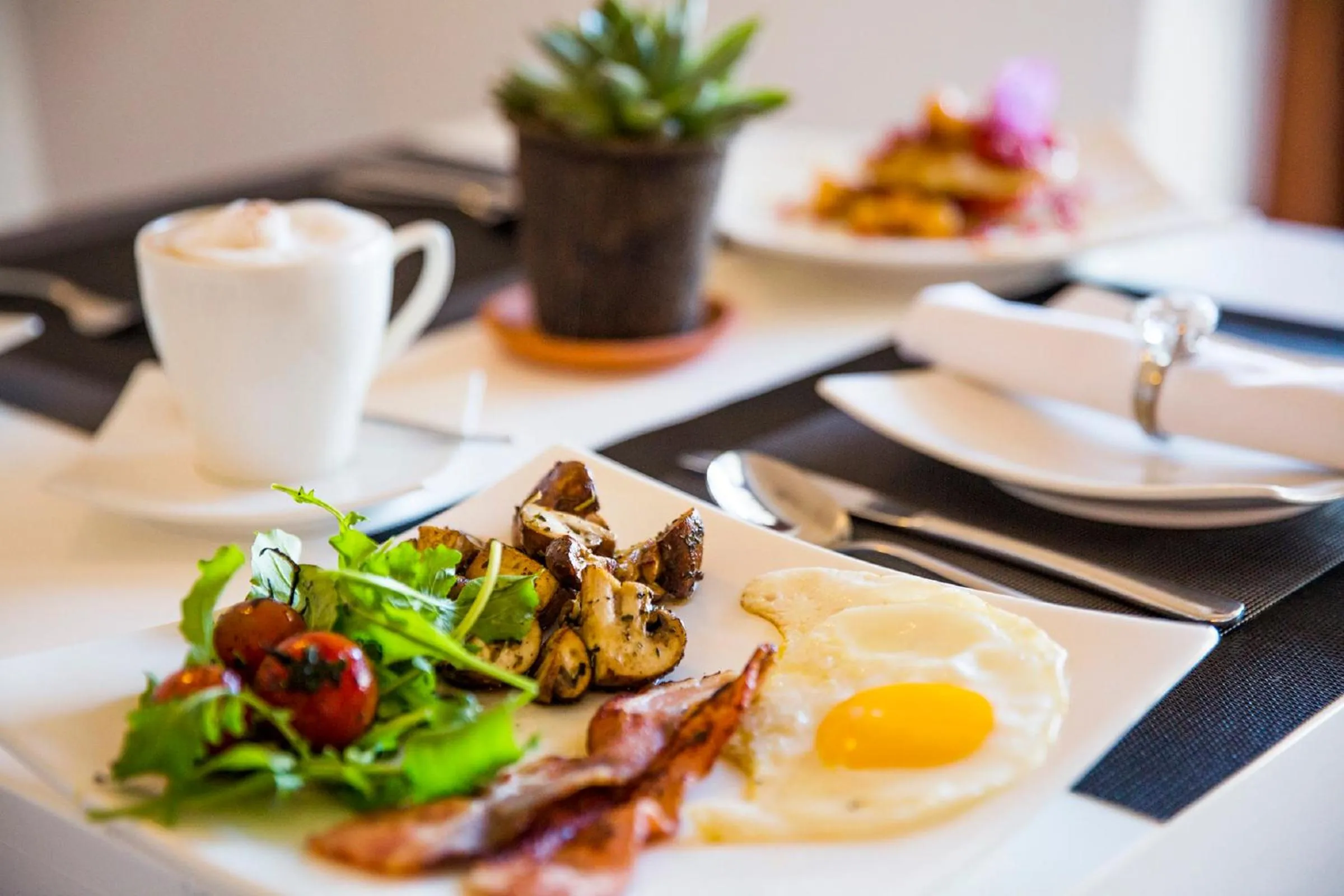 Breakfast in Cape Diem Lodge