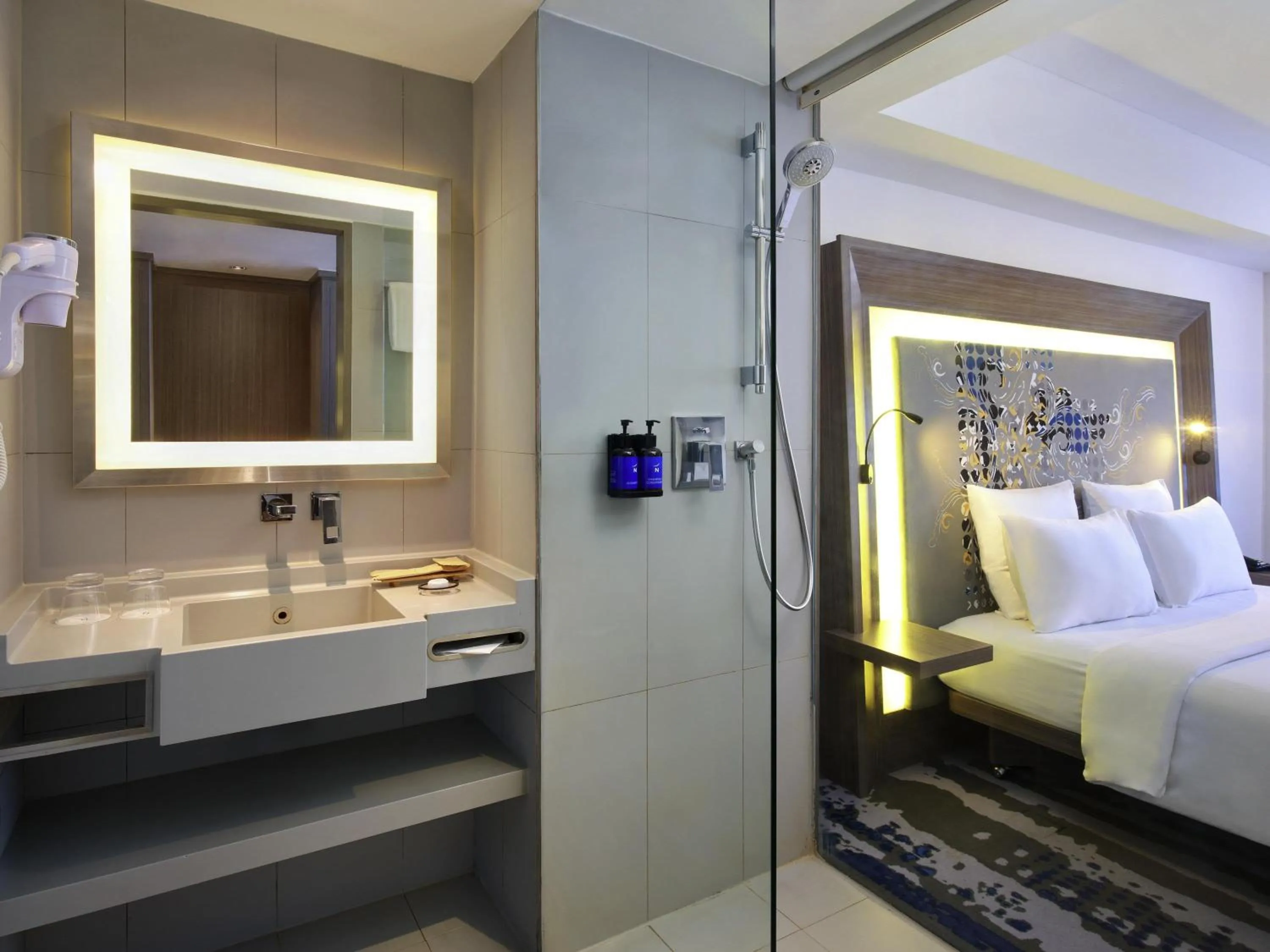 Bedroom, Bed in Novotel Bali Ngurah Rai Airport