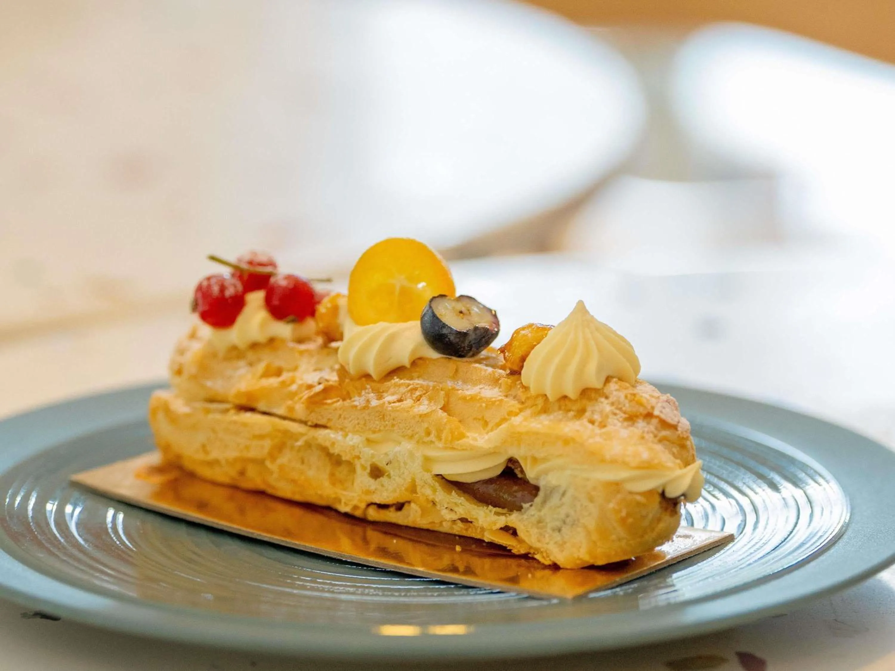 Restaurant/places to eat in Novotel Istanbul Bosphorus Hotel