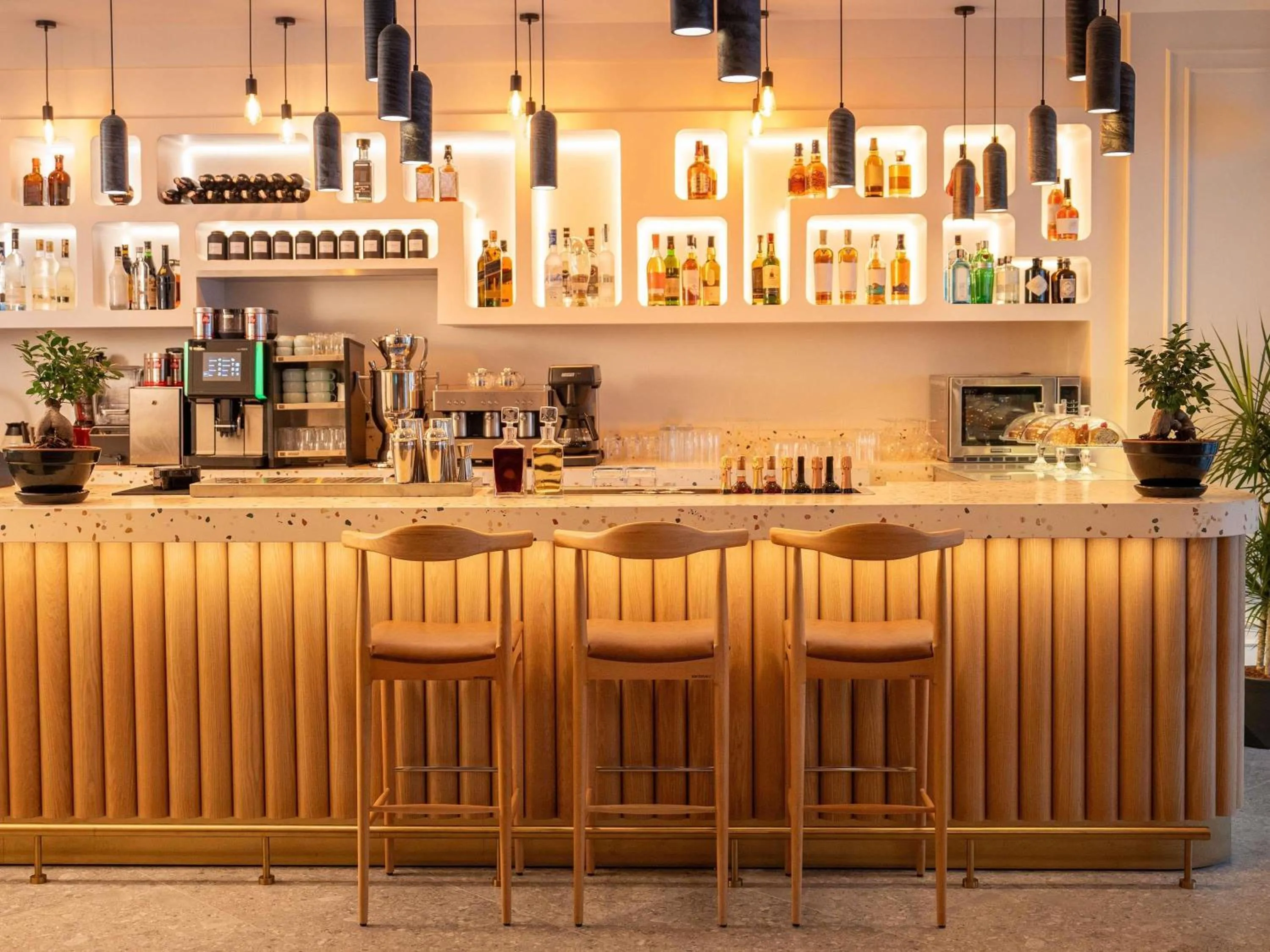 Restaurant/places to eat in Novotel Istanbul Bosphorus Hotel