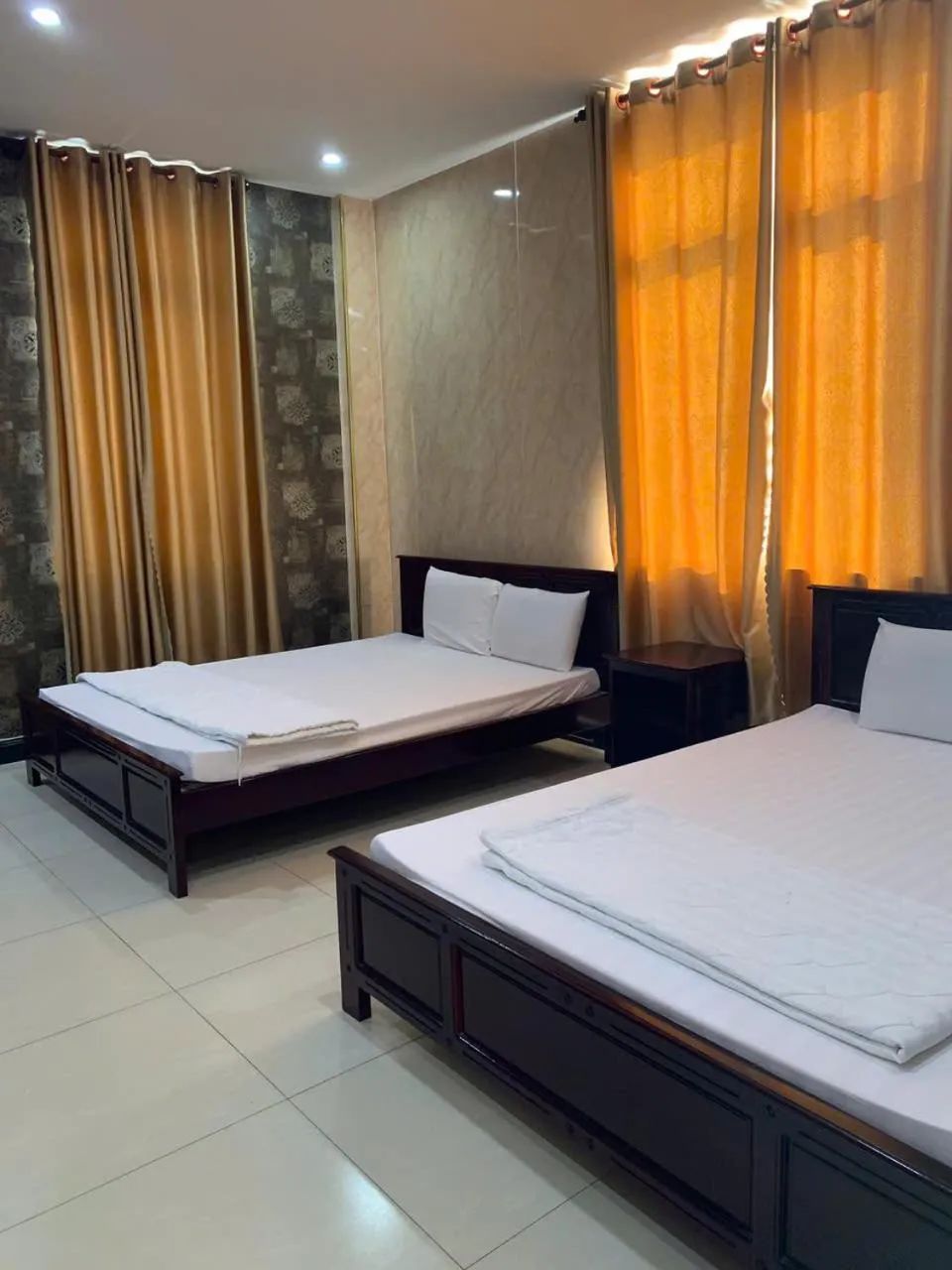 Bed in Thi Long Phụng Hotel