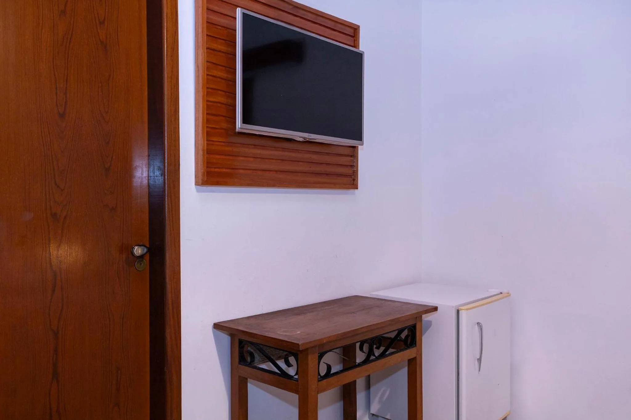 TV and multimedia in Hotel Village Enseada