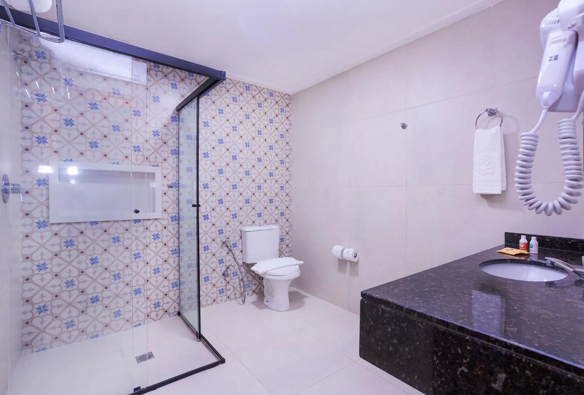 Shower in Hotel Village Enseada