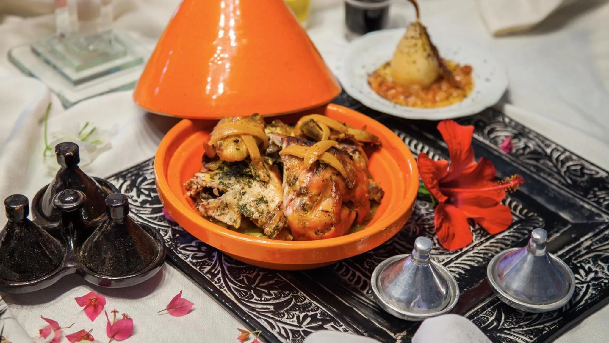 Bedroom in La Vie En Rose - Horses & Dogs House