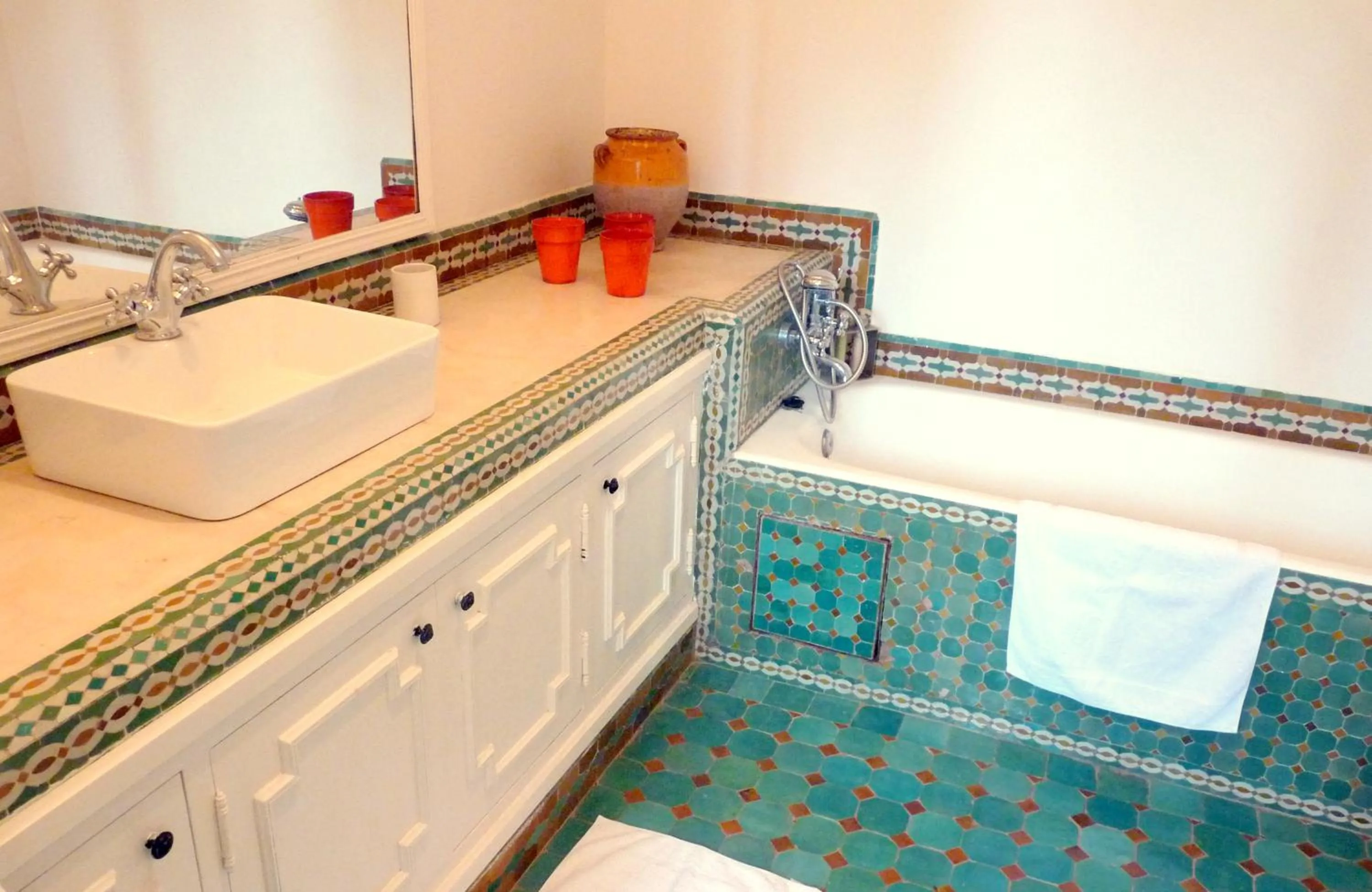 Bedroom in La Vie En Rose - Horses & Dogs House