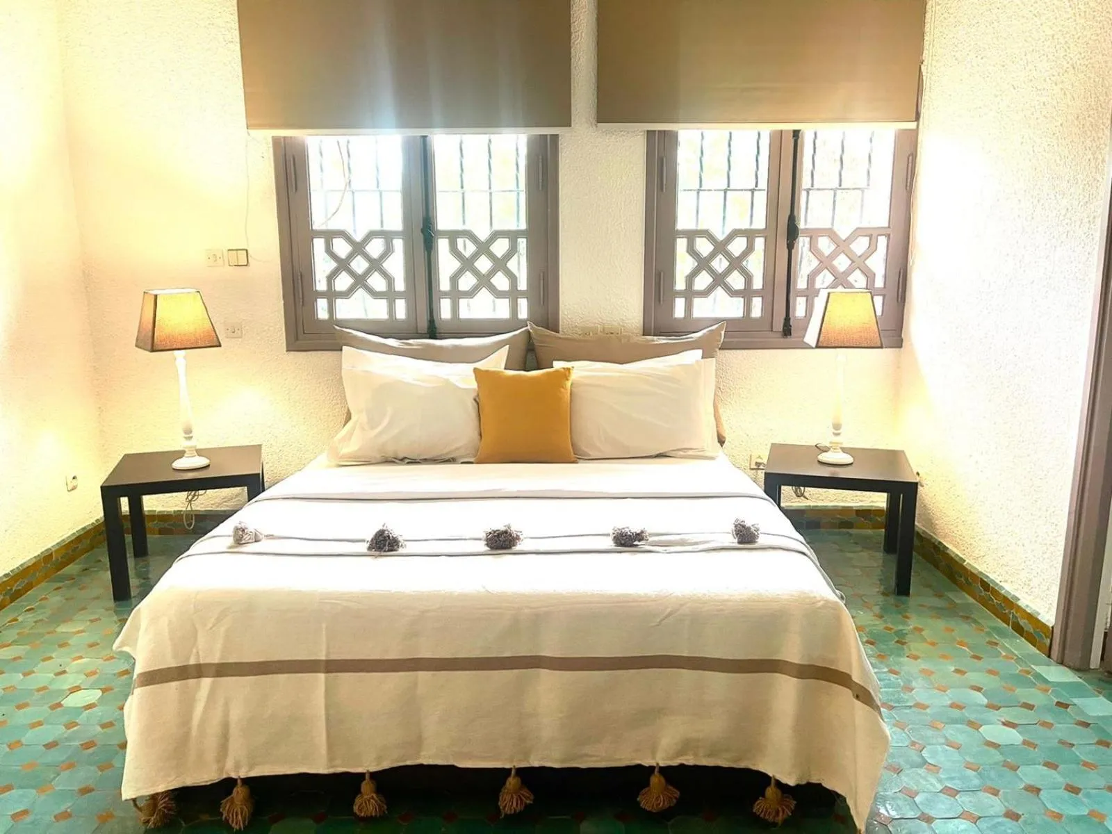 Bed in La Vie En Rose - Horses & Dogs House