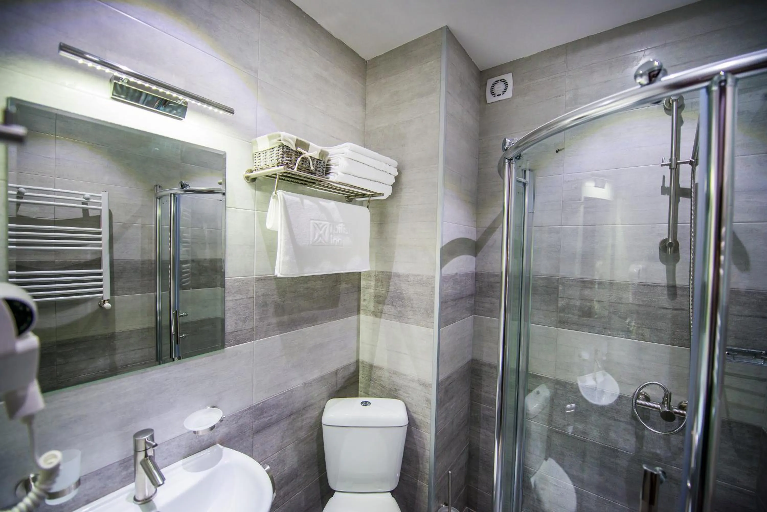 Shower in Tbilisi Inn