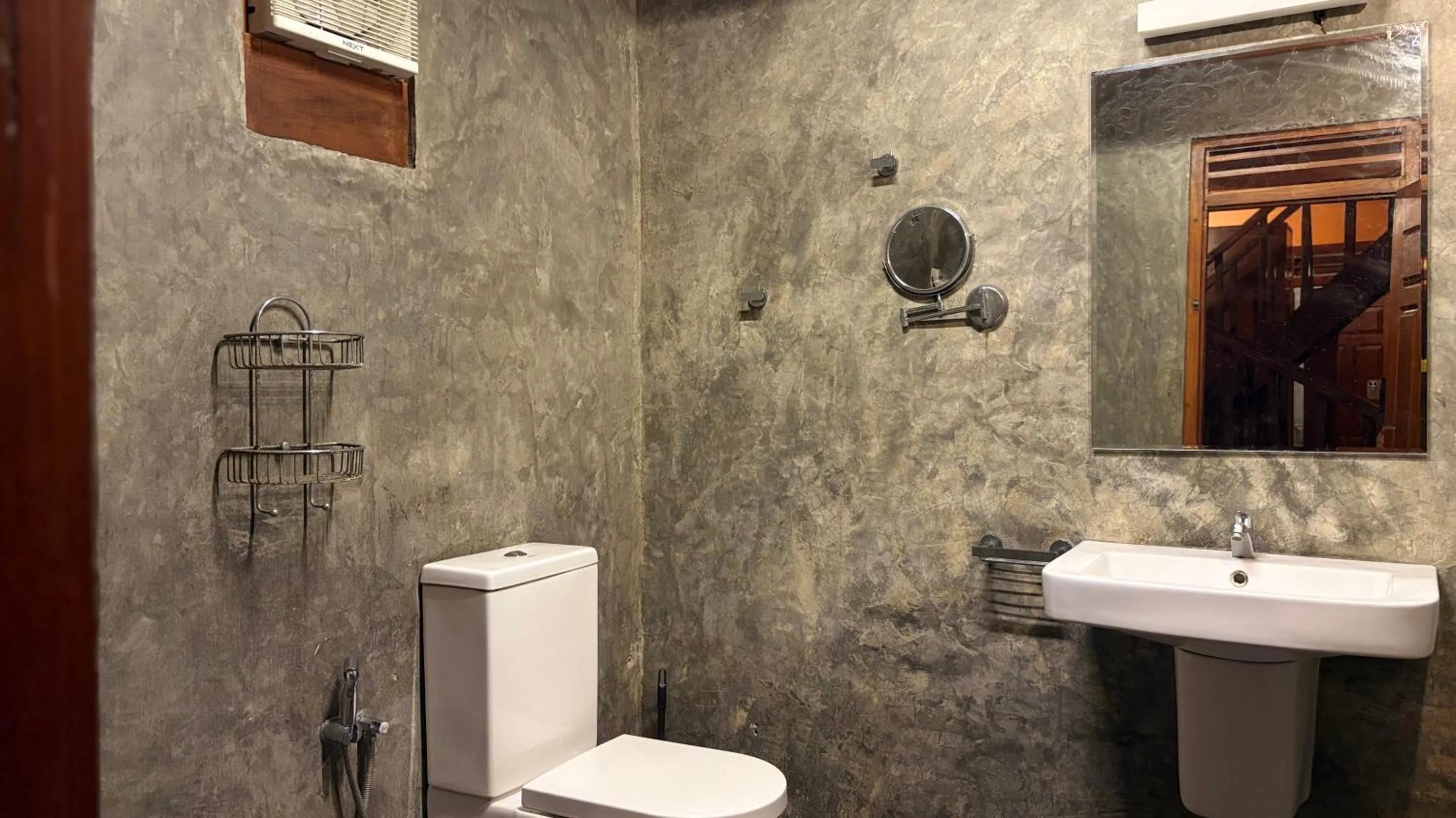 Shower in The Cove Pasikuda - Eco Resort