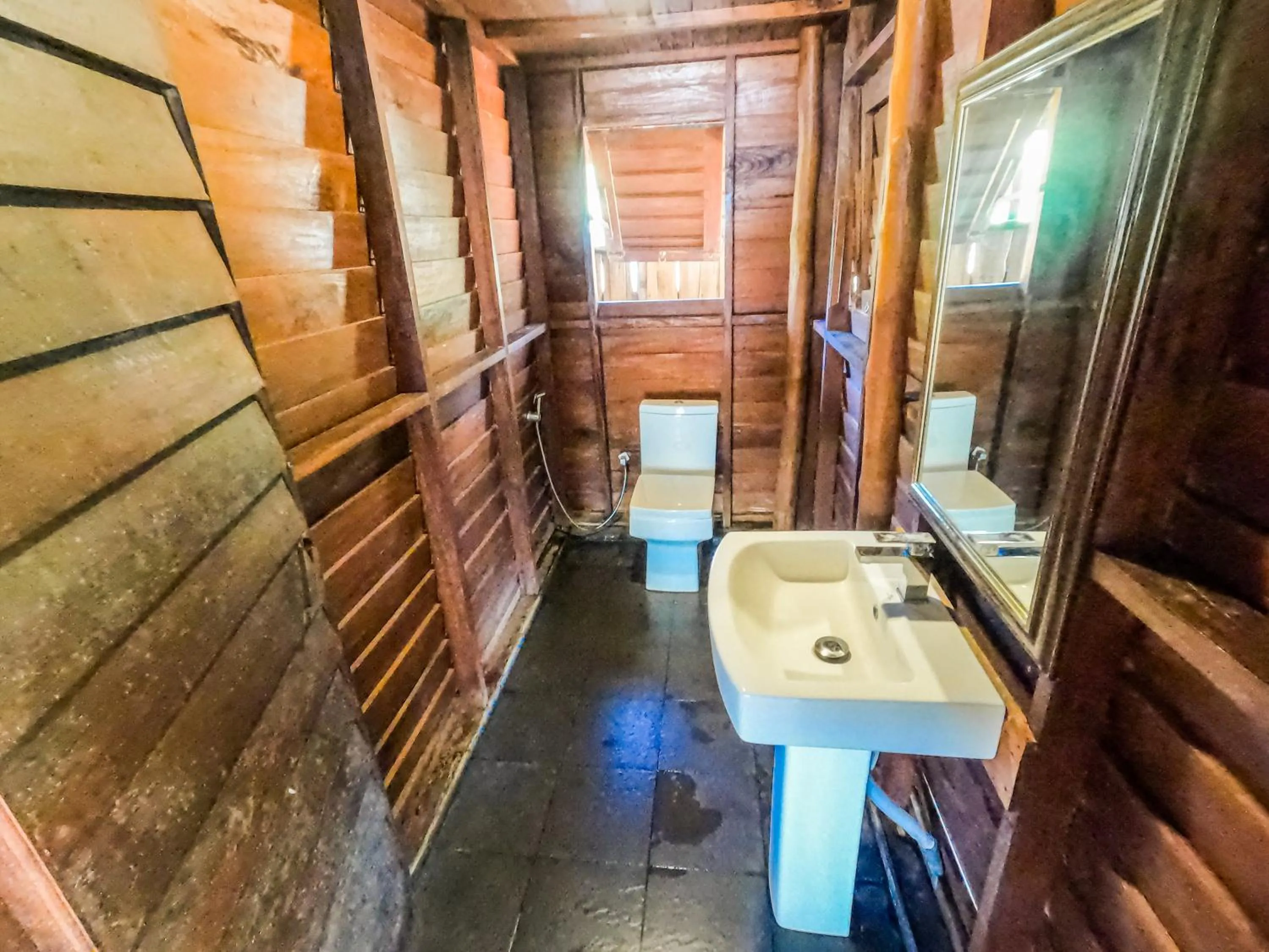 Bathroom in The Cove Pasikuda - Eco Resort