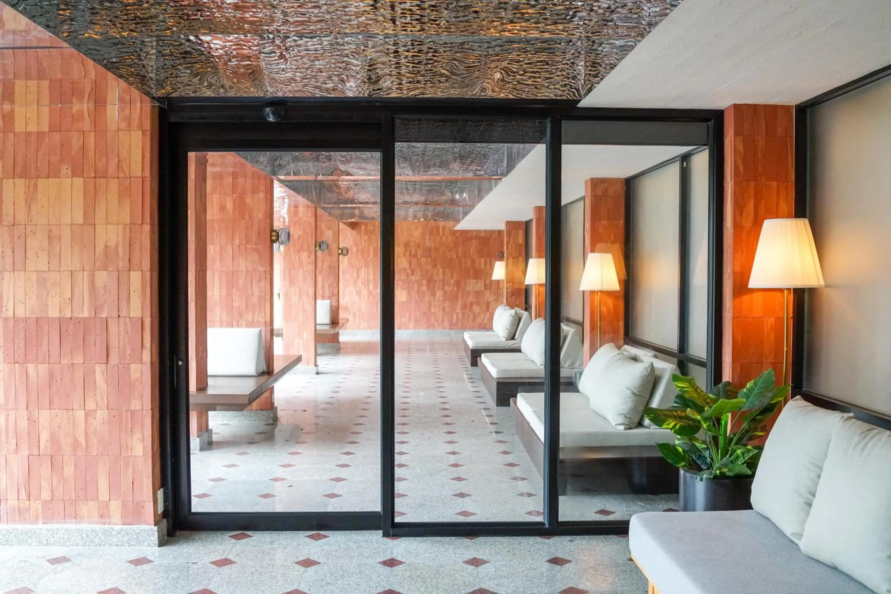 Lobby or reception, Bed in Wangkaew Hotel