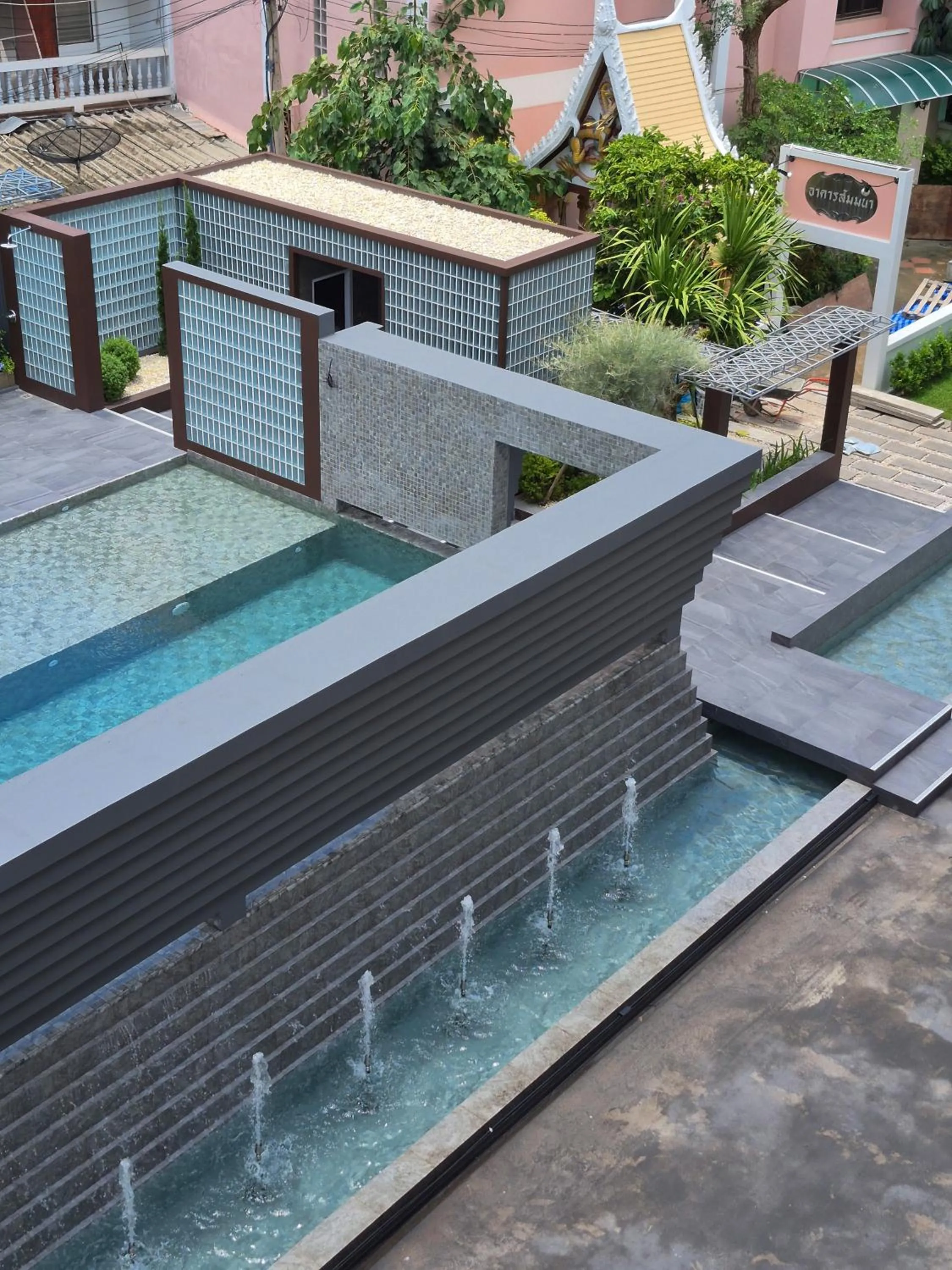 Swimming pool in Wangkaew Hotel