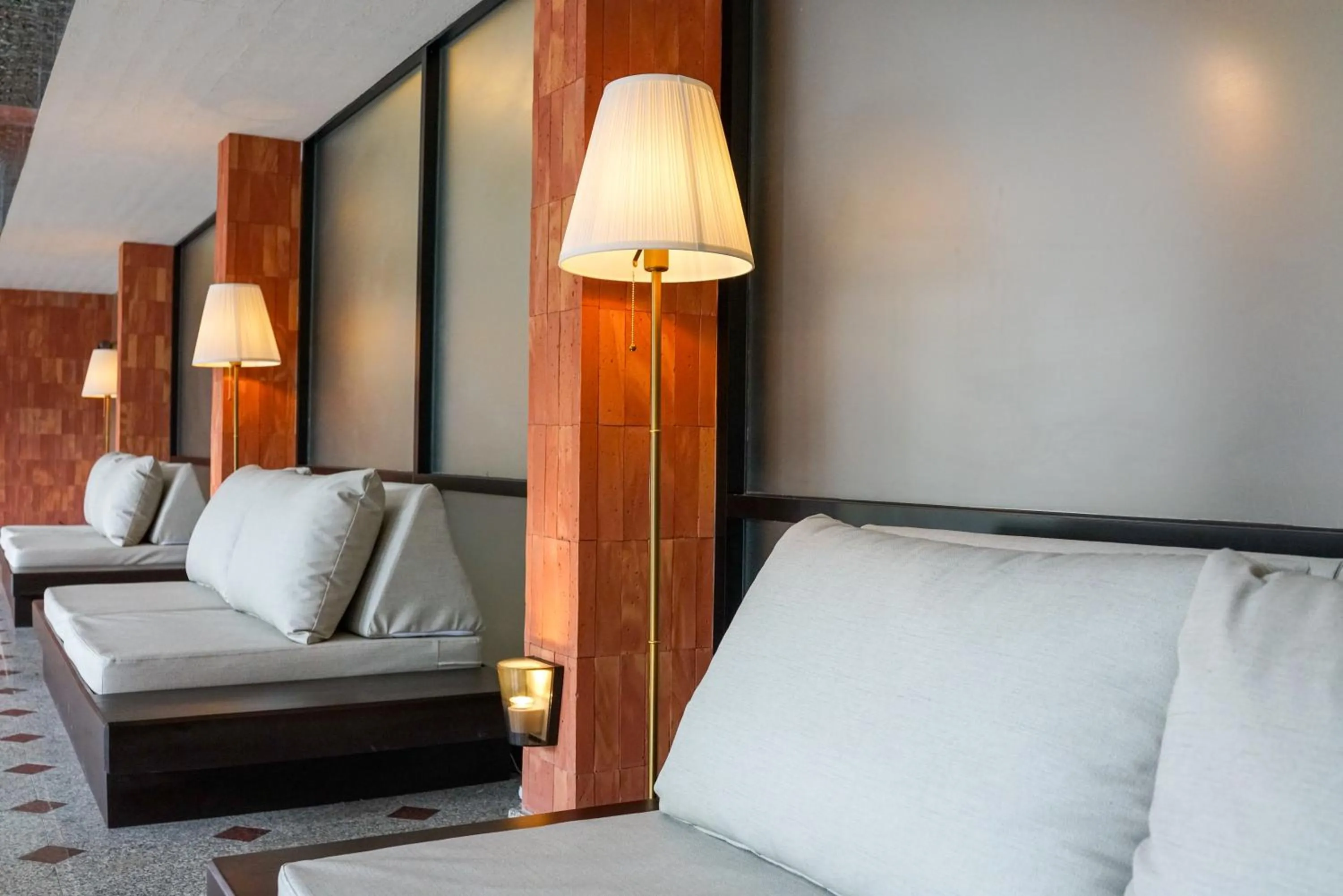 Living room in Wangkaew Hotel