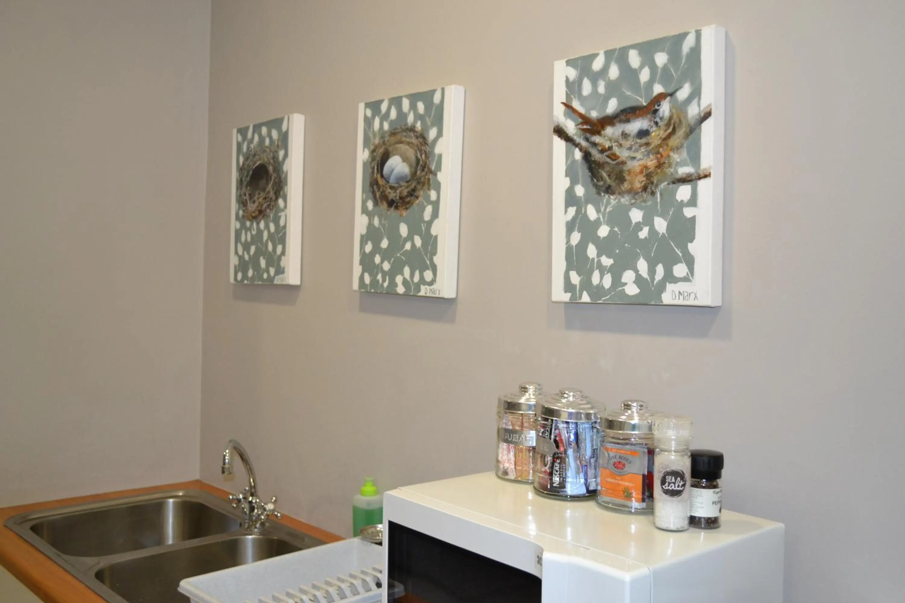 Kitchen or kitchenette in By The Way Guesthouse