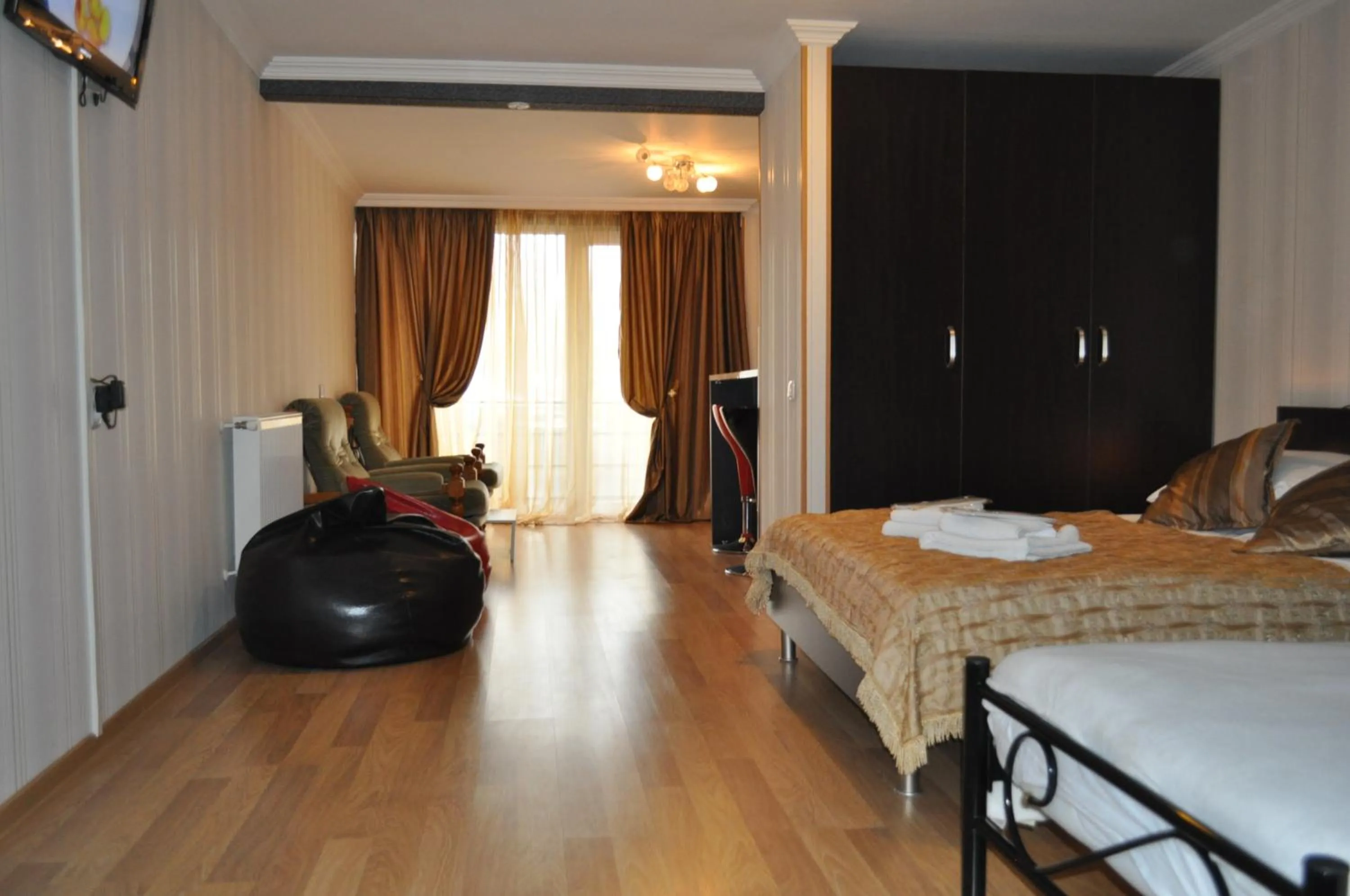 Bed in Hotel Your Comfort