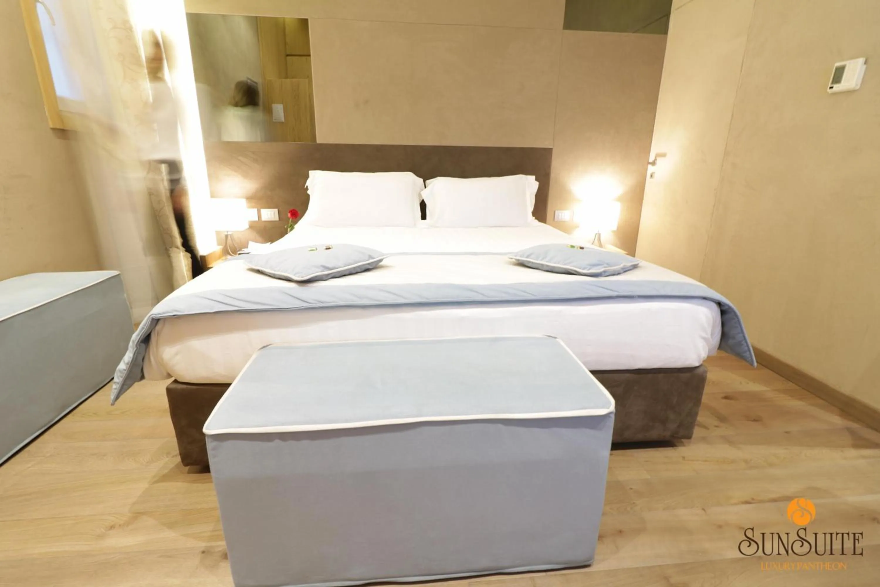 Bedroom in Sun Suite Luxury Pantheon