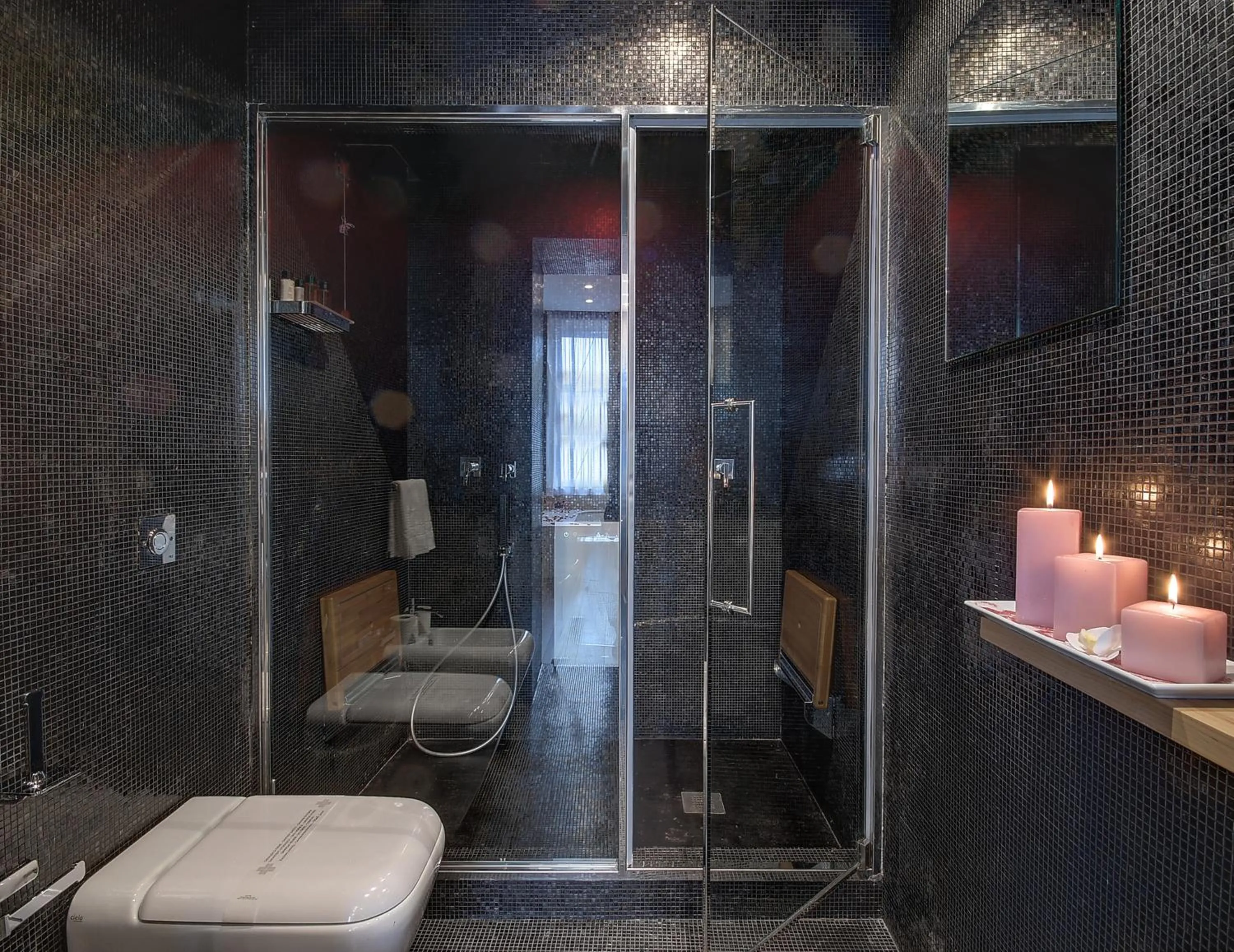 Bathroom in Sun Suite Luxury Pantheon