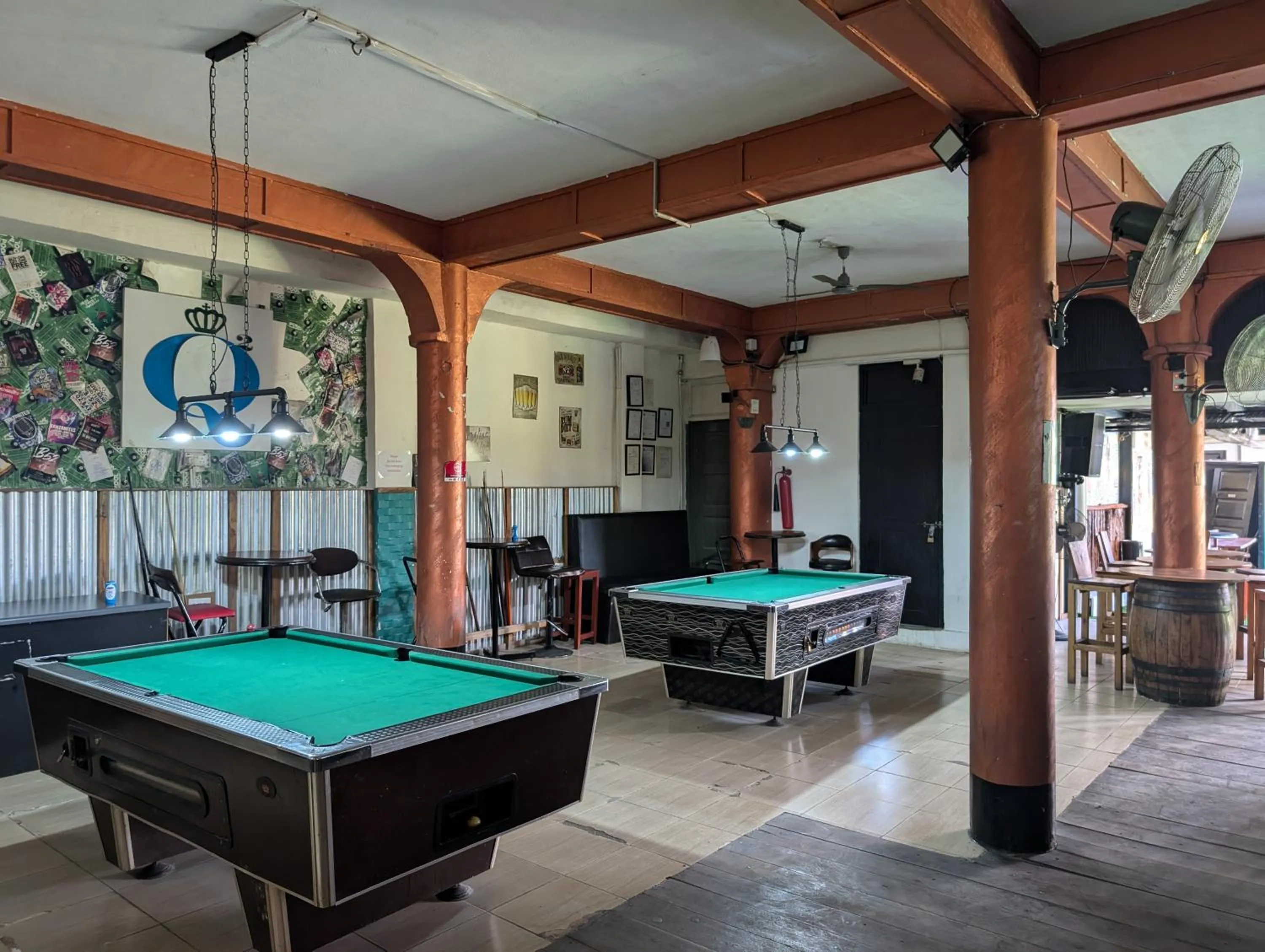 Area and facilities in Q-Bar & Guesthouse