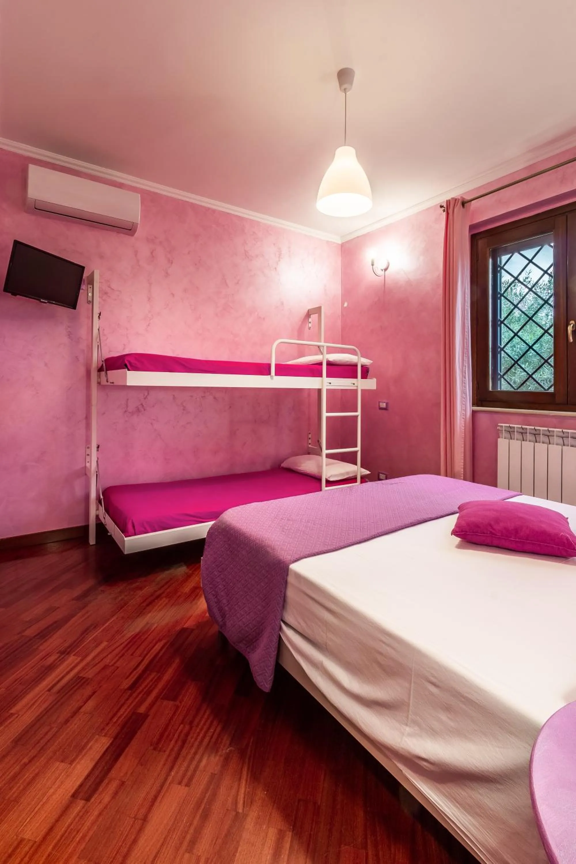 Il Bacio e La Nocciola