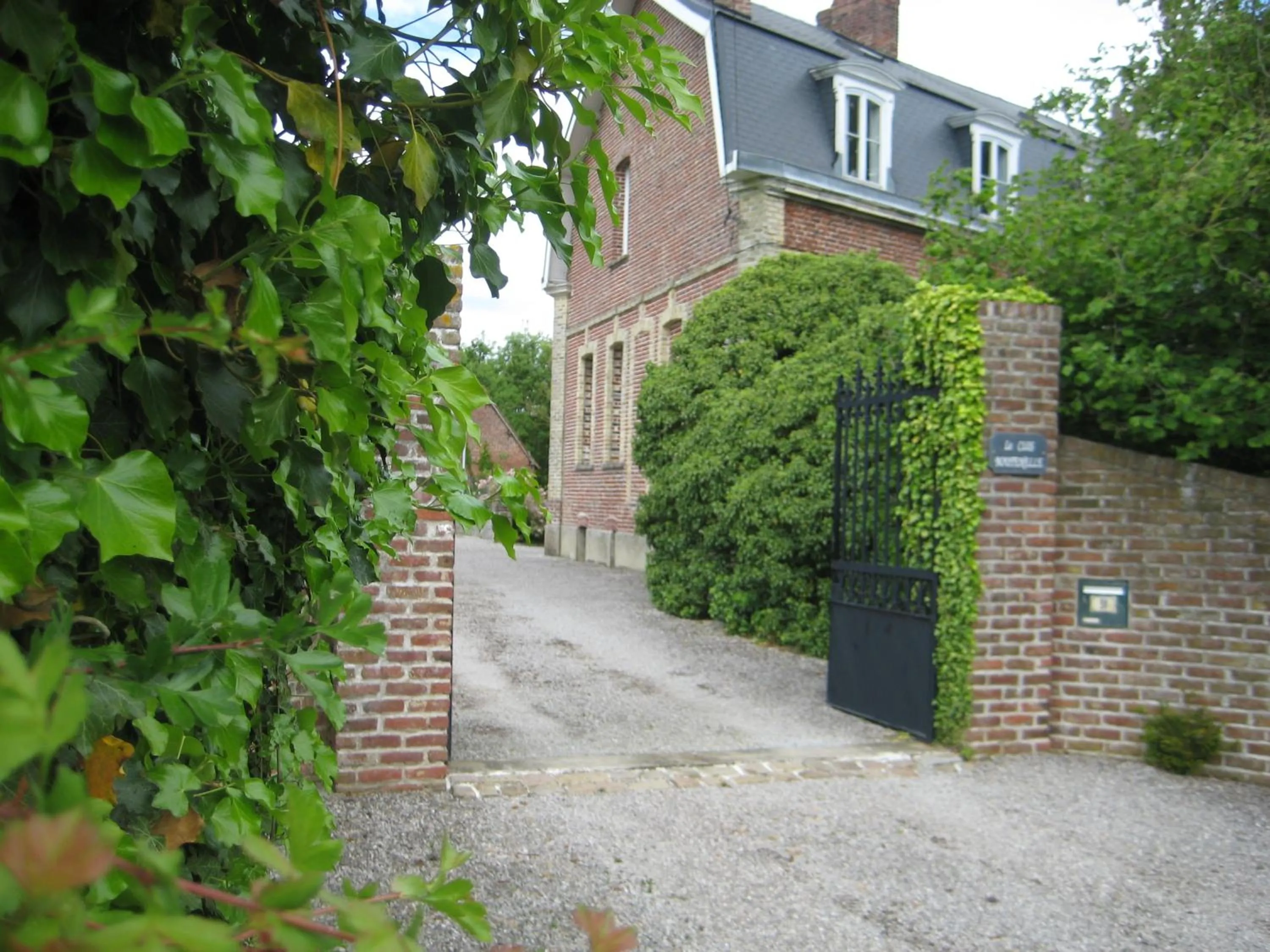 Facade/entrance in Le Clos Boutenelle