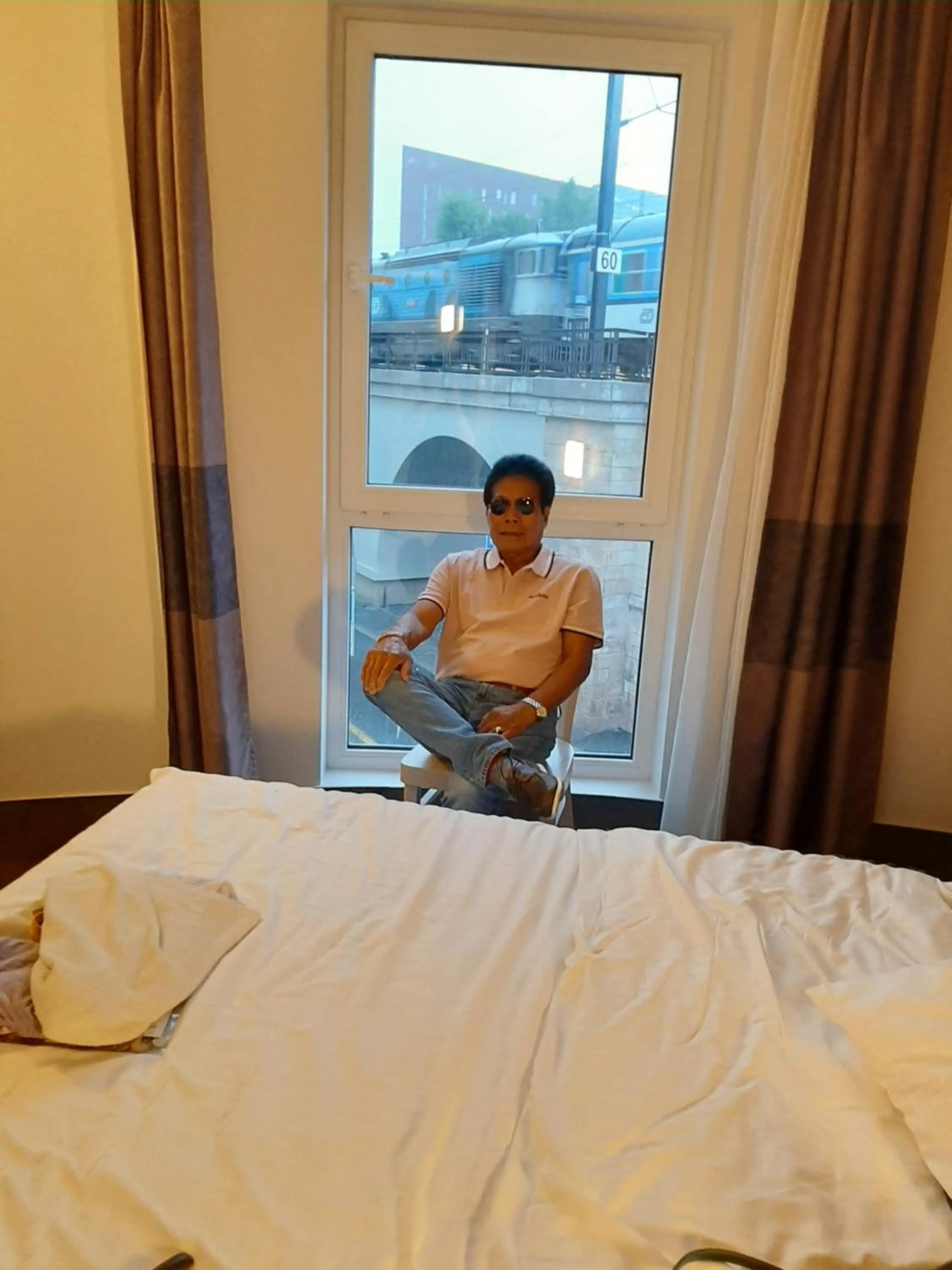 Bed in Travellers Lodge Bed & Rooms