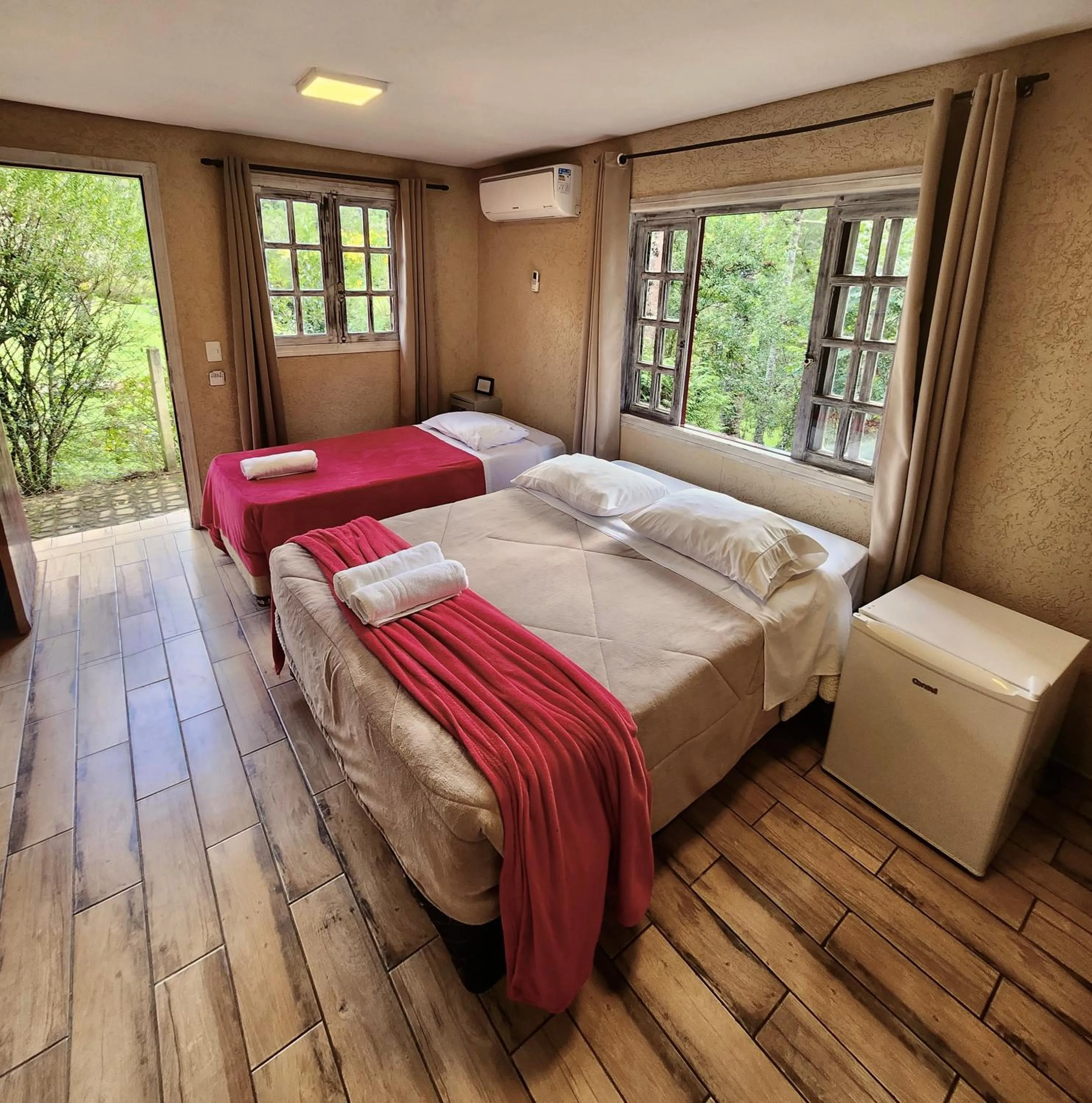 Bed in Villa Vintage Campos - Piscina e opções de suites com hidromassagem