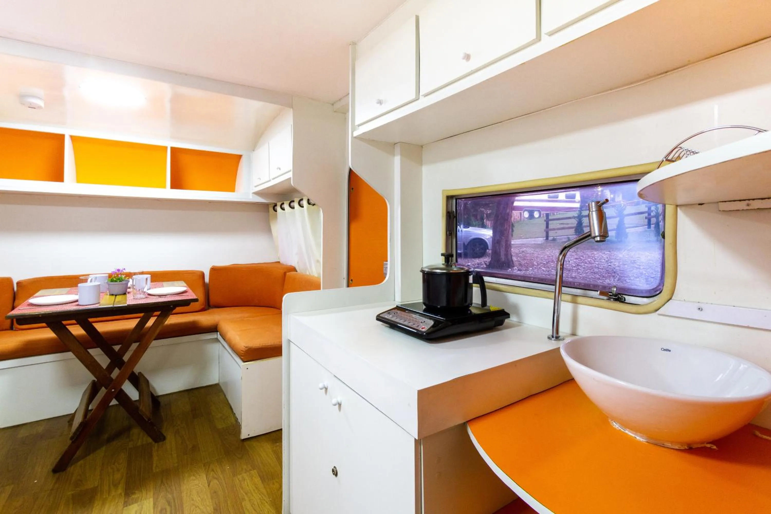 Kitchen or kitchenette in Villa Vintage Campos - Piscina e opções de suites com hidromassagem