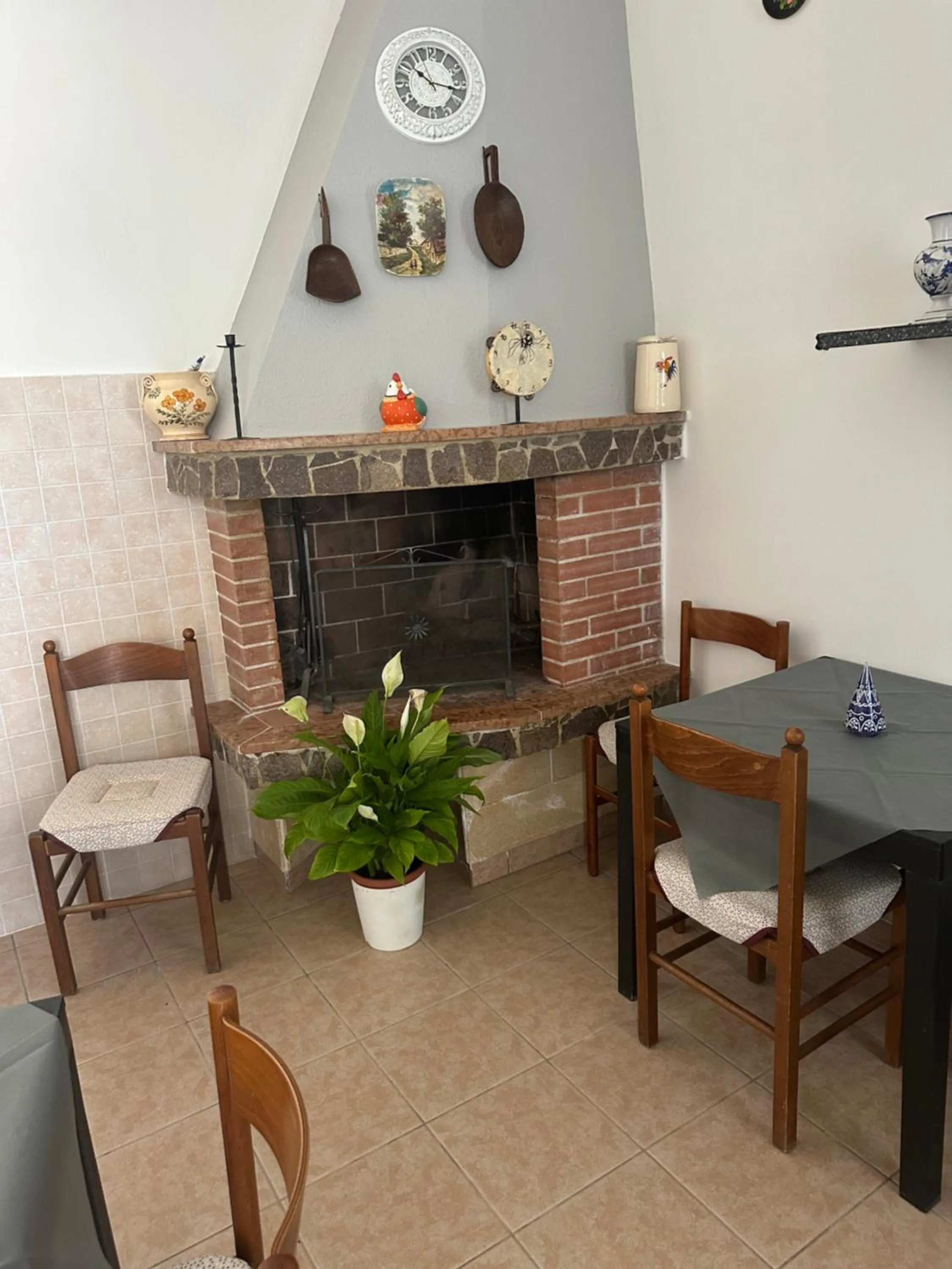 Dining area in B&B Angolo Magico