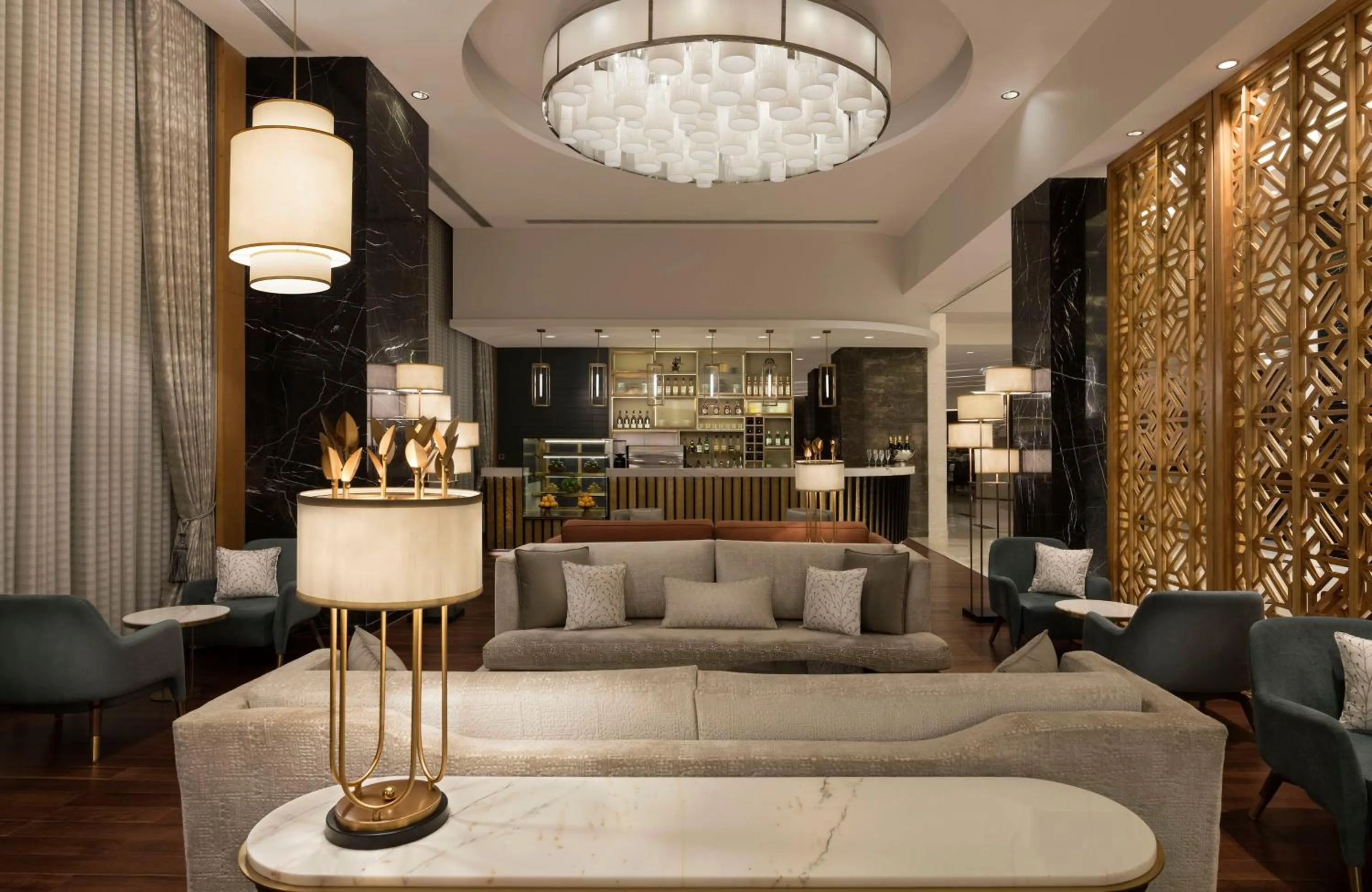 Lounge or bar in InterContinental Jaipur Tonk Road by IHG