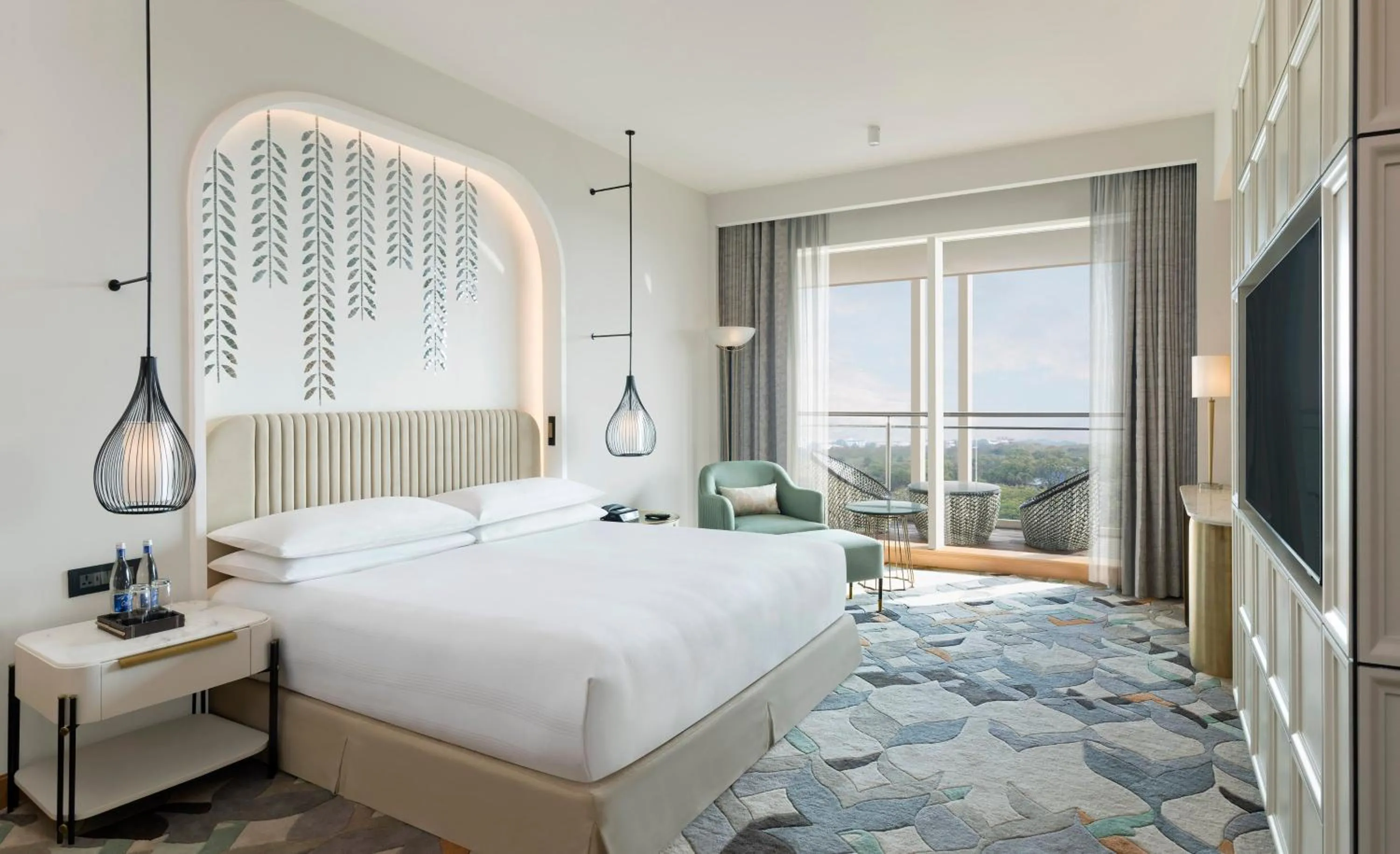 Photo of the whole room, Bed in InterContinental Jaipur Tonk Road by IHG