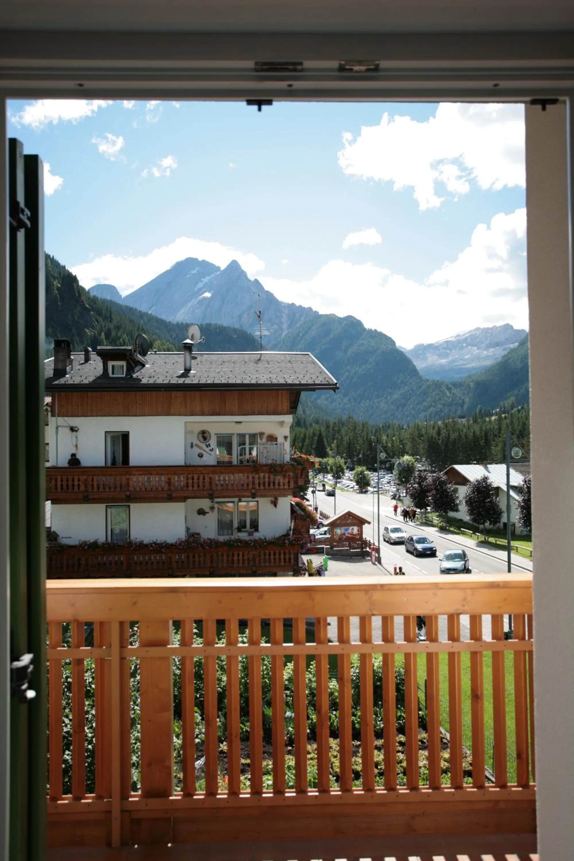 Nearby landmark in Garni Eden