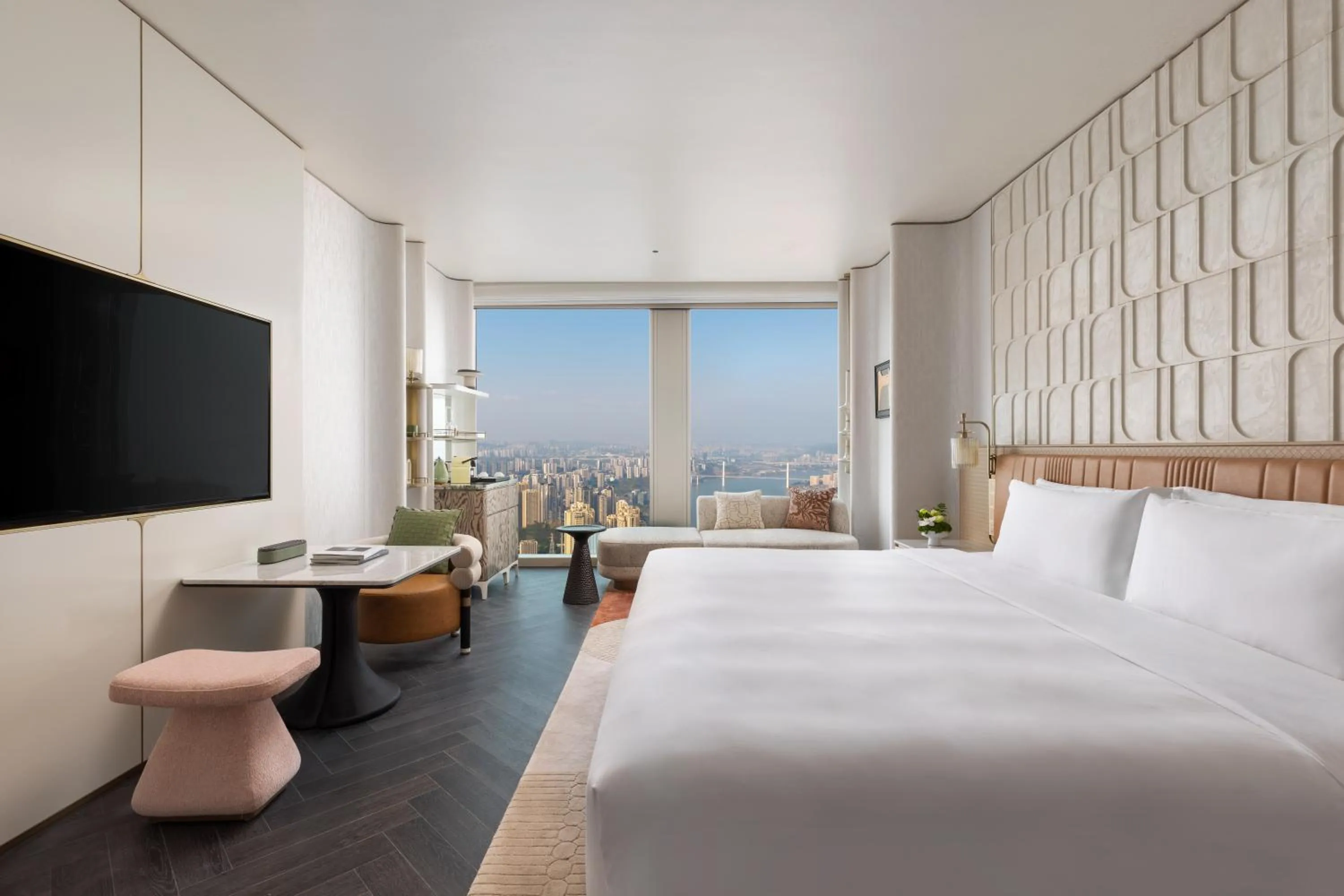 Photo of the whole room, Bed in Vignette Collection TFT Chongqing by IHG