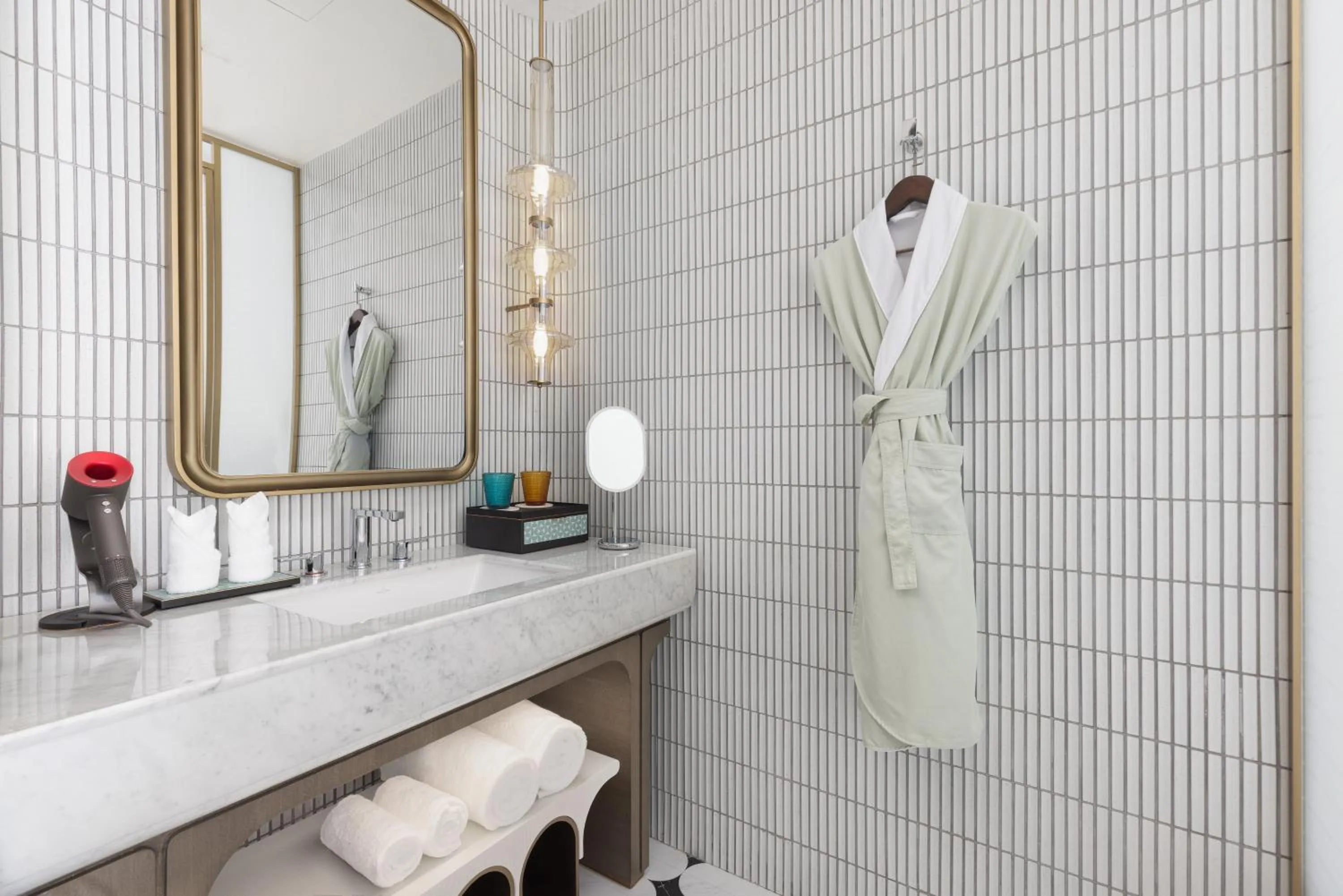 Photo of the whole room in Vignette Collection TFT Chongqing by IHG