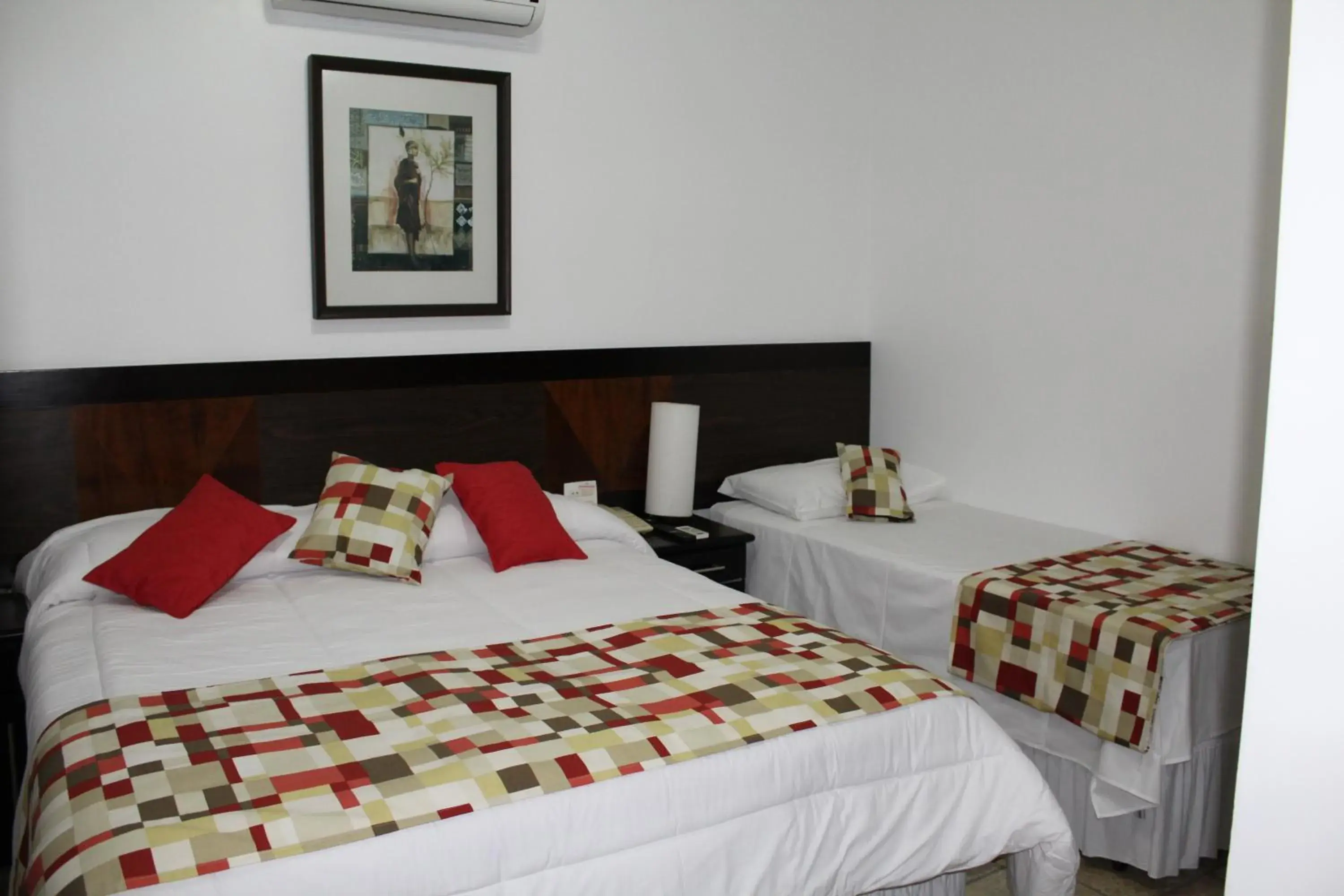 Deluxe Triple Room - single occupancy in Hotel Dom Henrique Deluxe Triple Room - single occupancy in Hotel Dom Henrique