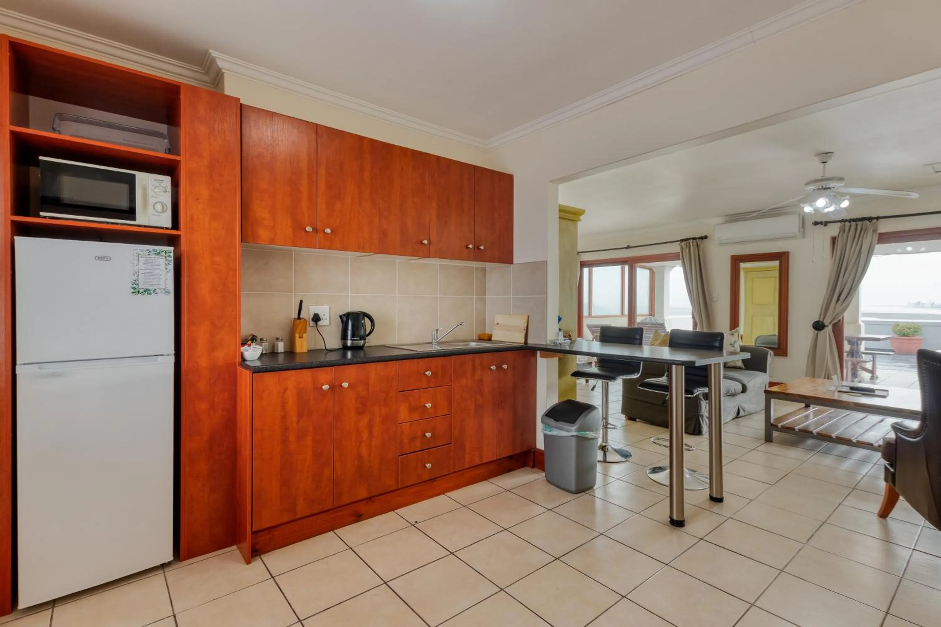 Kitchen or kitchenette in Berg en Zee Guesthouse