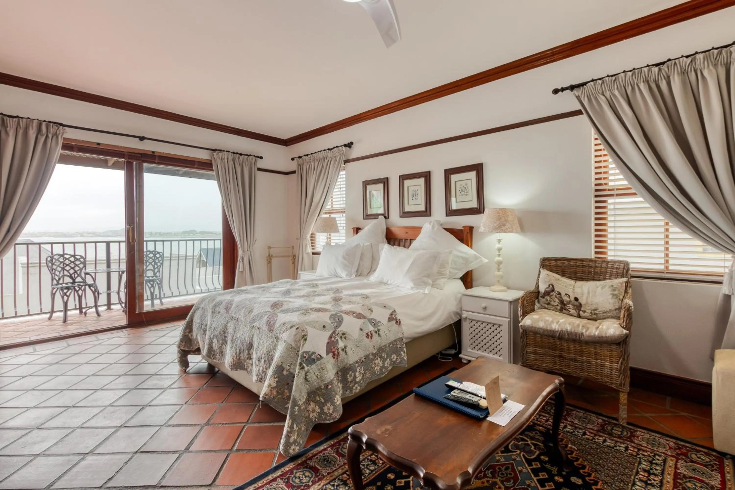 Bed in Berg en Zee Guesthouse