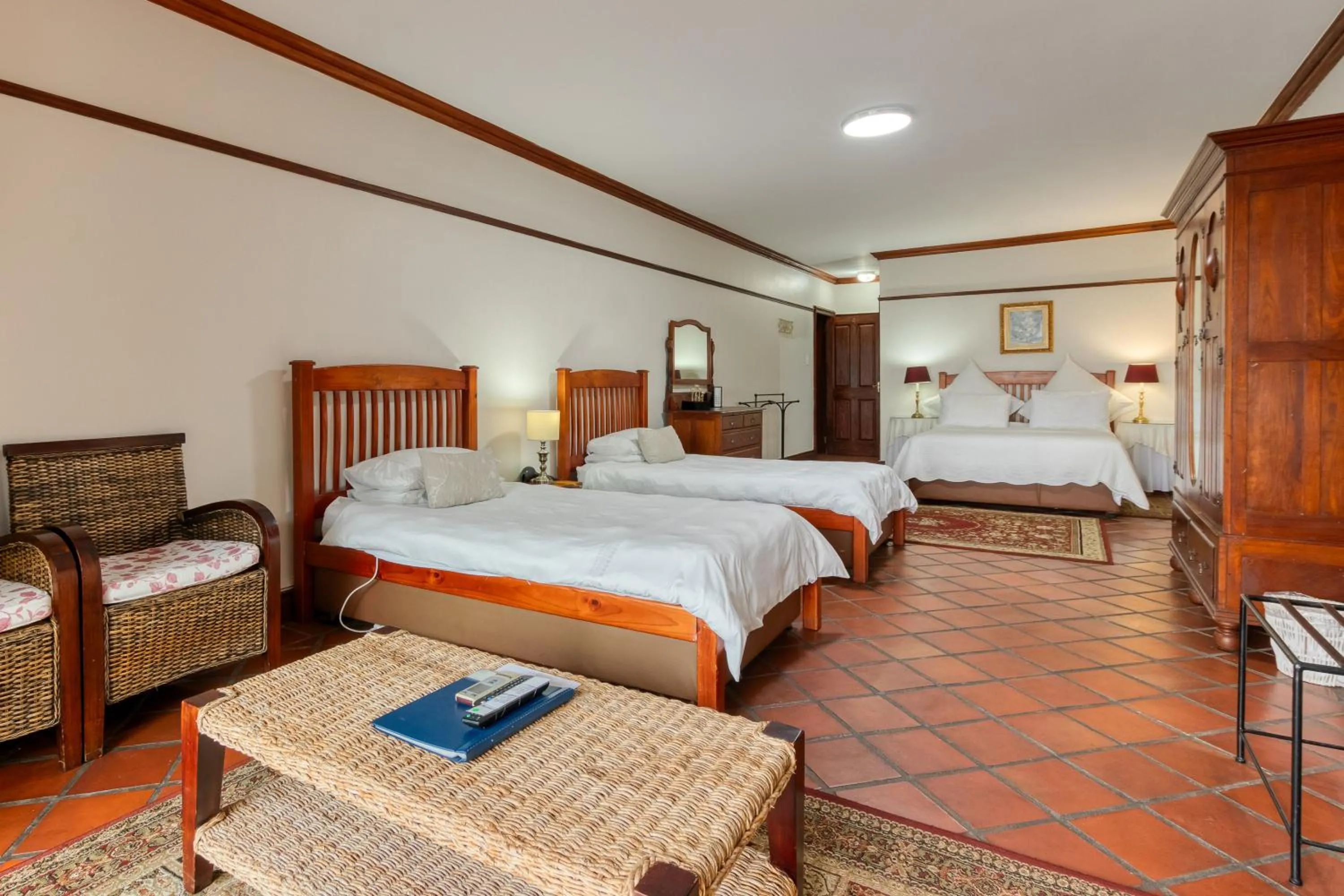 Photo of the whole room, Bed in Berg en Zee Guesthouse